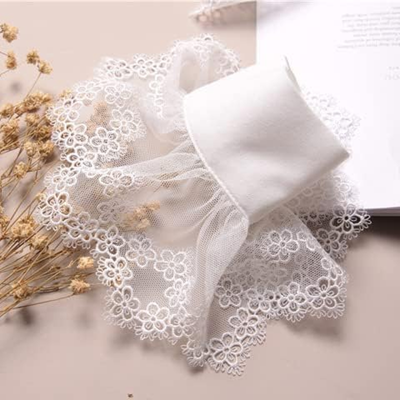 1 Pair Women'S Wrist Cuffs Flower Embroidery Lace Pleated Horn Cuffs Detachable Shirt False Sleeves - White image number 2