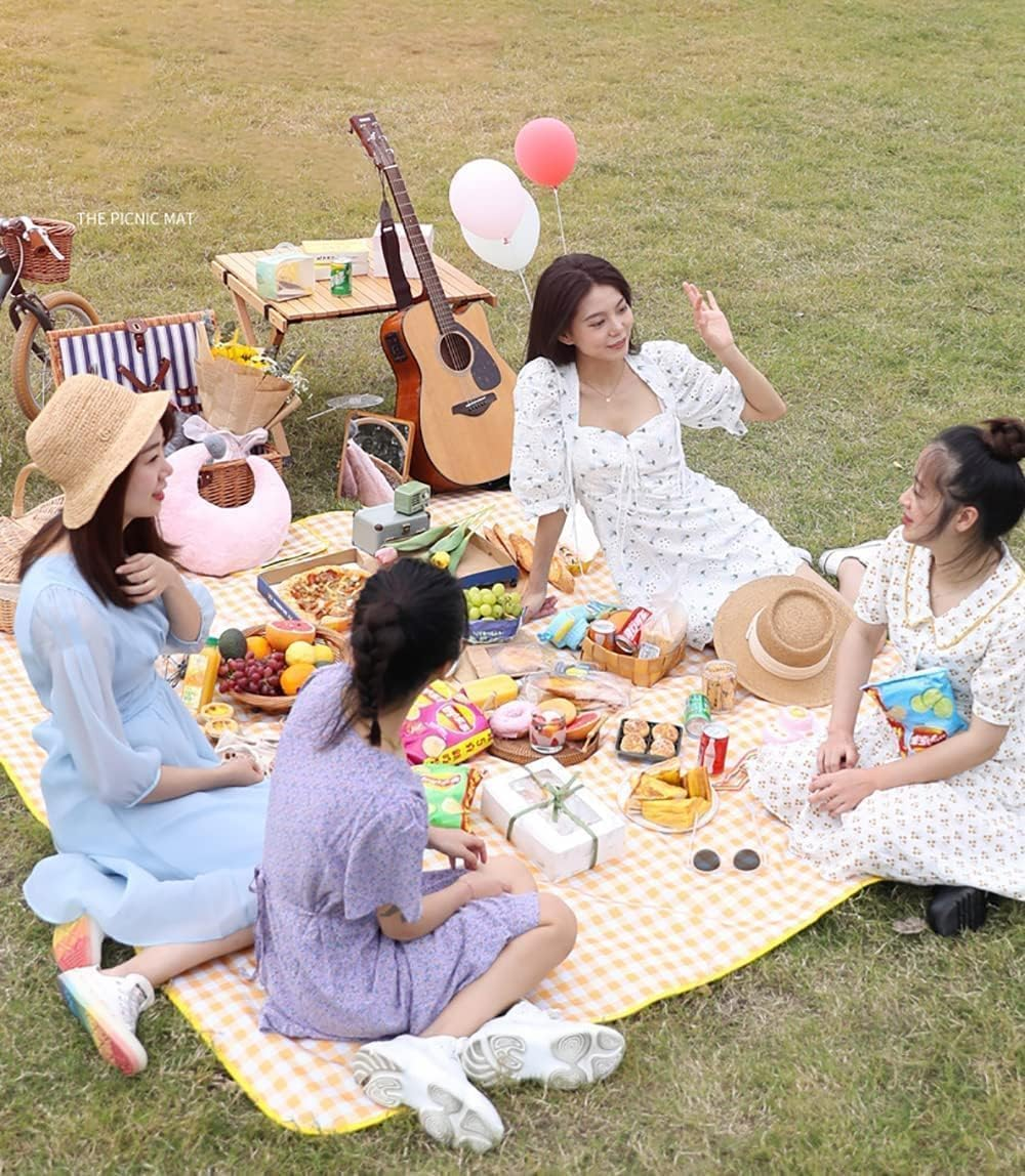 Picnic Mat,Large Sandproof Waterproof Camping Portable Travel Blanket, Foldable Blanket Beach Mat Handy for Outdoor Indoor Family Beach Park Grass,Hiking, Music Festiva (Red White Grid) image number 2