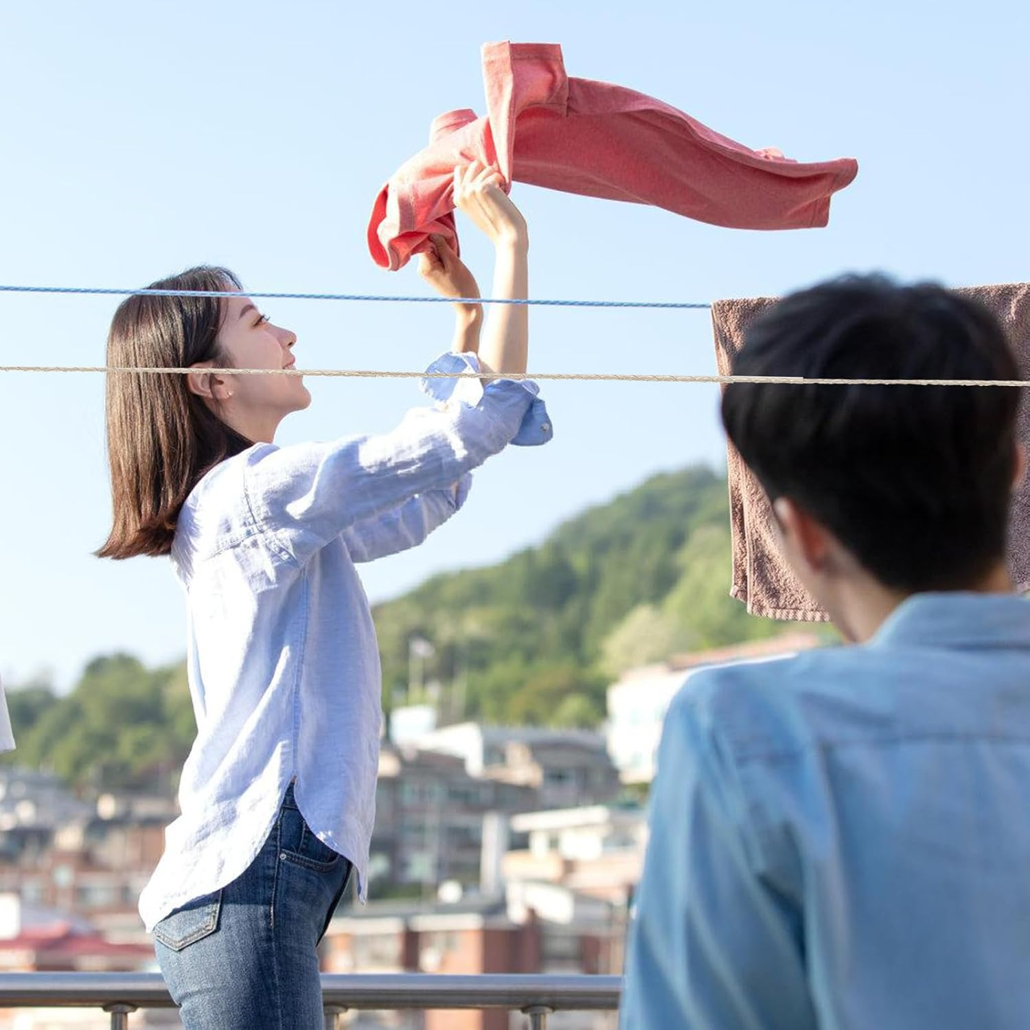 Luxshiny 50M Heavy Duty Steel Core Clothesline: Extra Strong Clothesline Wire for Outdoor Garden Use - with 2 White Hooks image number 4