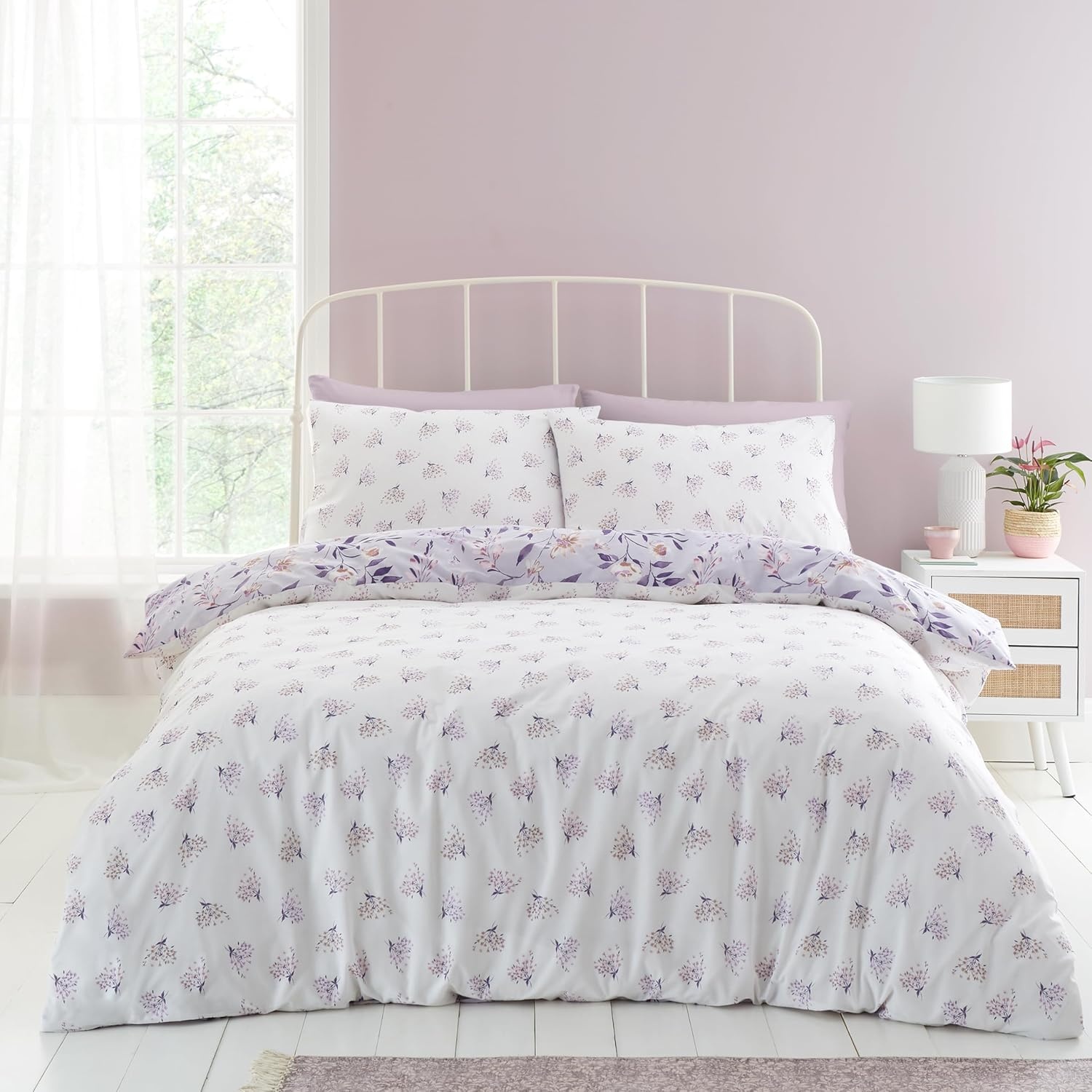 Catherine Lansfield Isadora Floral Reversible Double Duvet Cover Set with Pillowcases Lilac image number 2