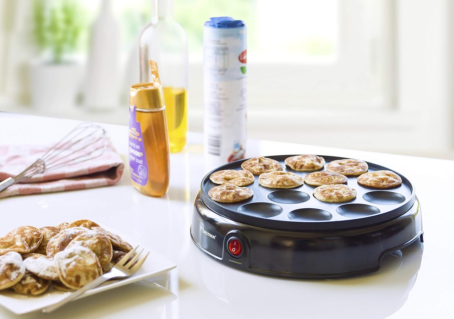 Bestron Poffertjes Retro Design Mini Pancake Maker with Non-Stick Coating Sweet Dreams 800 W Black image number 2