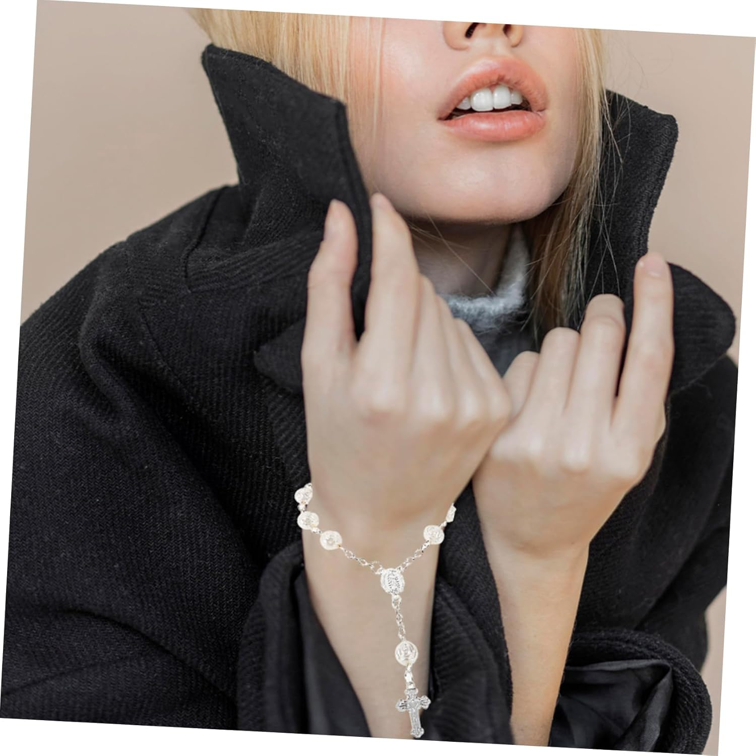 SAFIGLE 4Pcs Baptism Rosary Finger Chain Mini Rosary Beads for Girls Holy Event Favors First Communion Keepsake Wedding Religious Decor image number 3