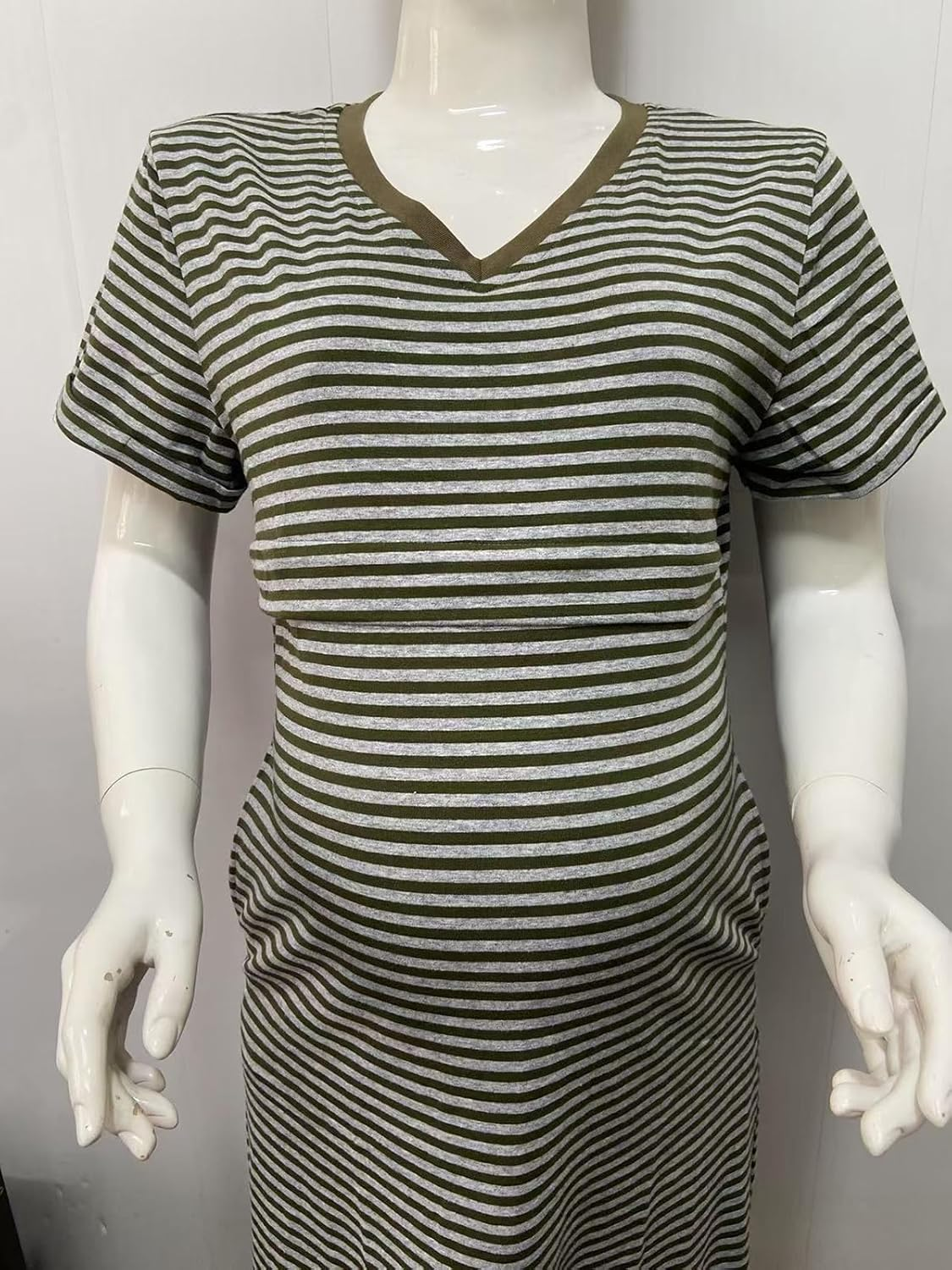 Maternity Striped Long Dress &ndash; Loose Casual Short Sleeve Pregnancy Maxi with V-Neck for Everyday Comfort image number 3