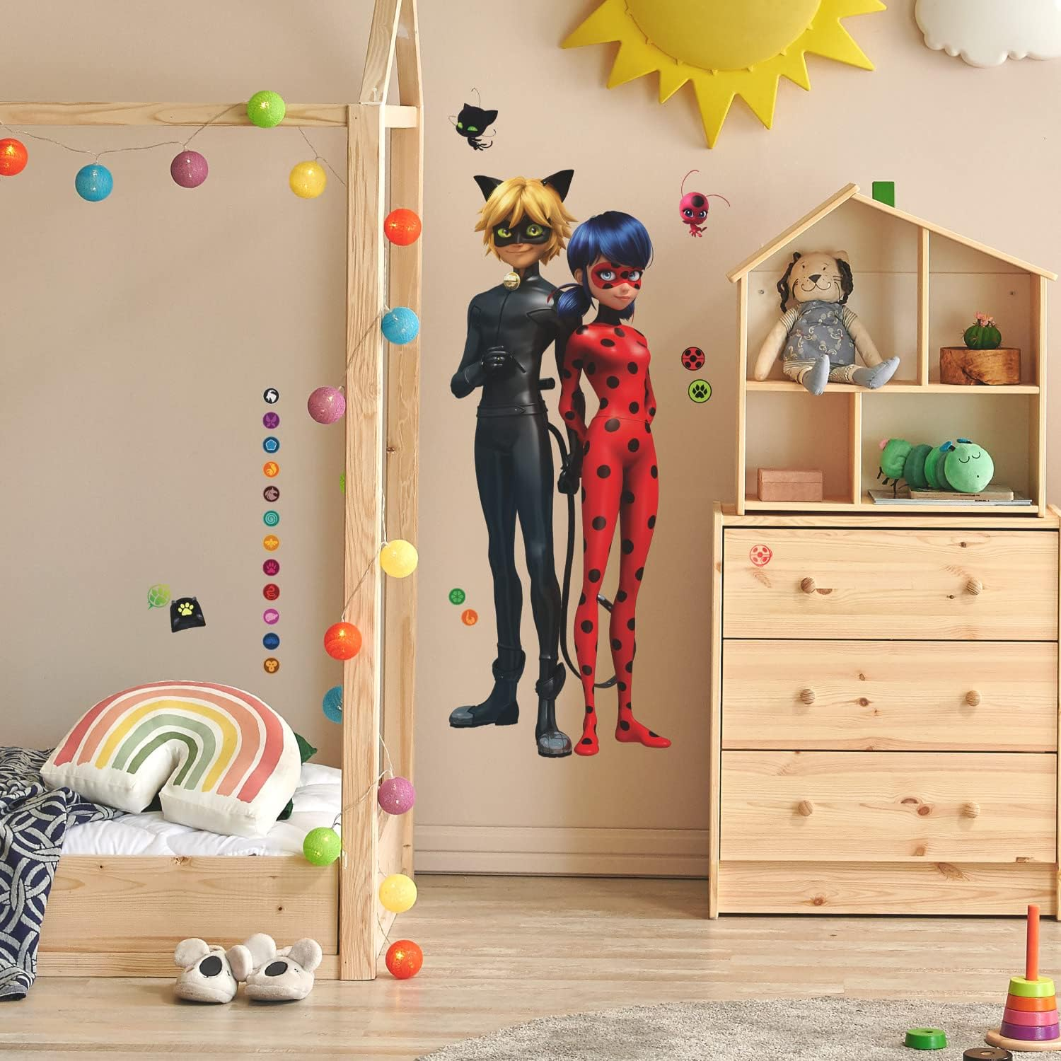 Roommates RMK5332GM Miraculous Tales of Ladybug and Cat Noir Giant Peel and Stick Wall Decals, Multi image number 3