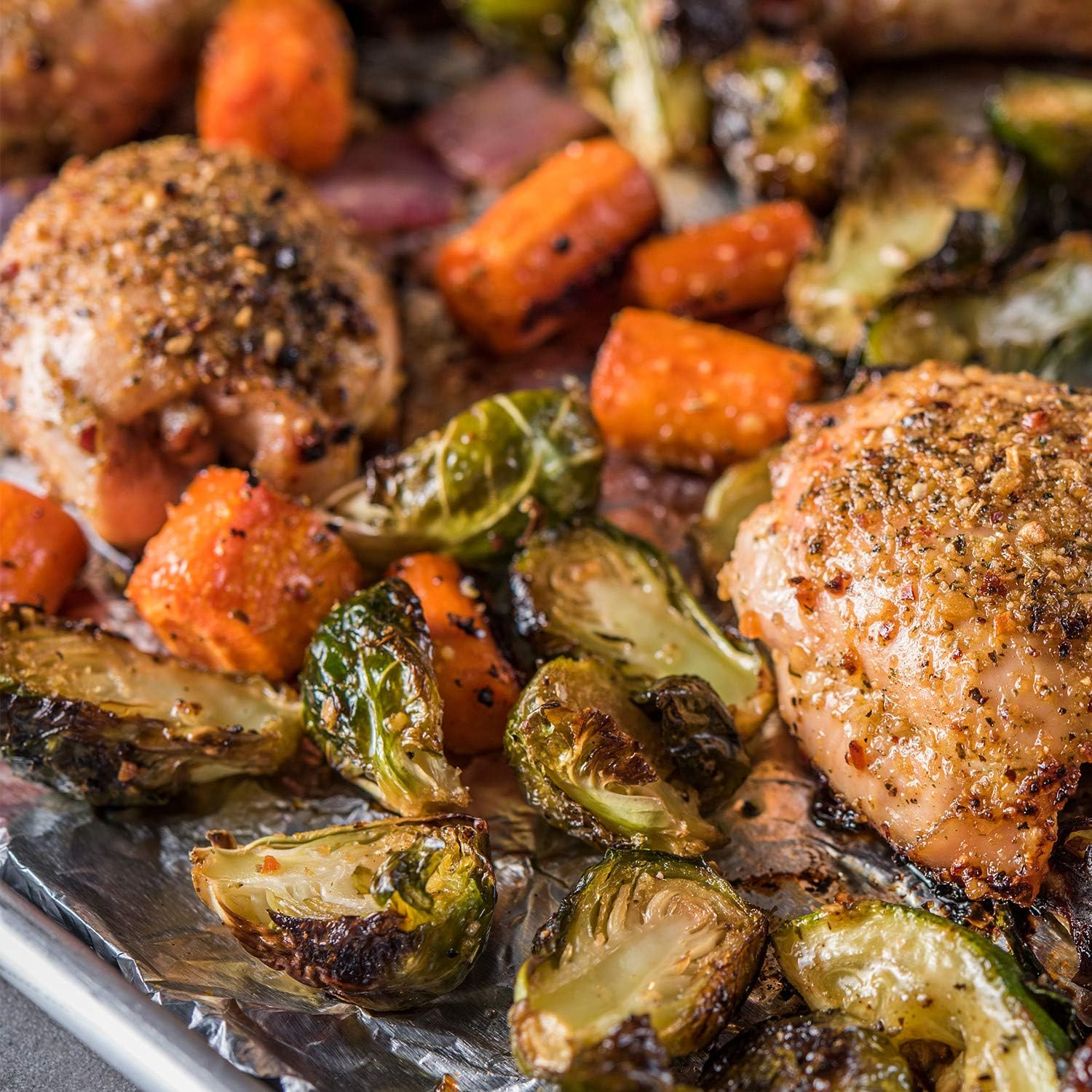 Lawry&rsquo;S Coarse Ground with Parsley Garlic Powder, 2.9 Oz image number 5