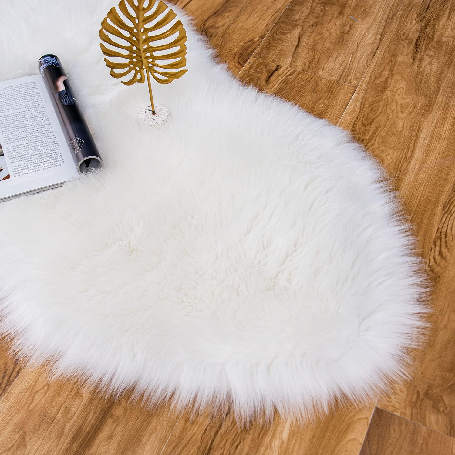 Easyjoy Faux Fur Soft Fluffy Single Sheepskin Style Rug Chair Cover Seat Pad Shaggy Area Rugs for Bedroom Sofa Floor (2 X 3 Ft Sheepskin, White) image number 3