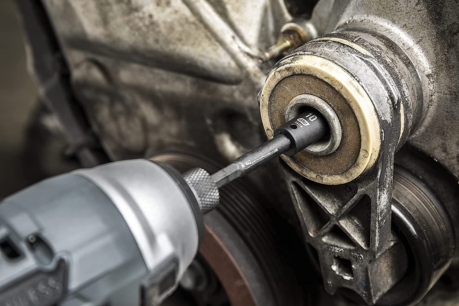 GEARWRENCH 3/8-Inch Drive 6 Point Standard and Deep Impact Metric Socket 29-Pieces Set, Black, 84925N