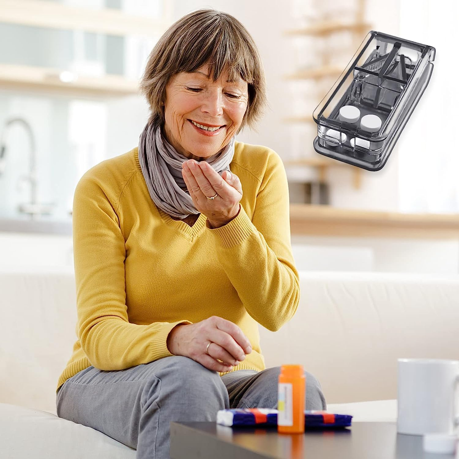 2Pcs Pill Cutter Splitter for Small Pills Pill Cutters for Small or Large Pills Professional for Tablet Vitamin Medicine (Black) - Blue image number 5