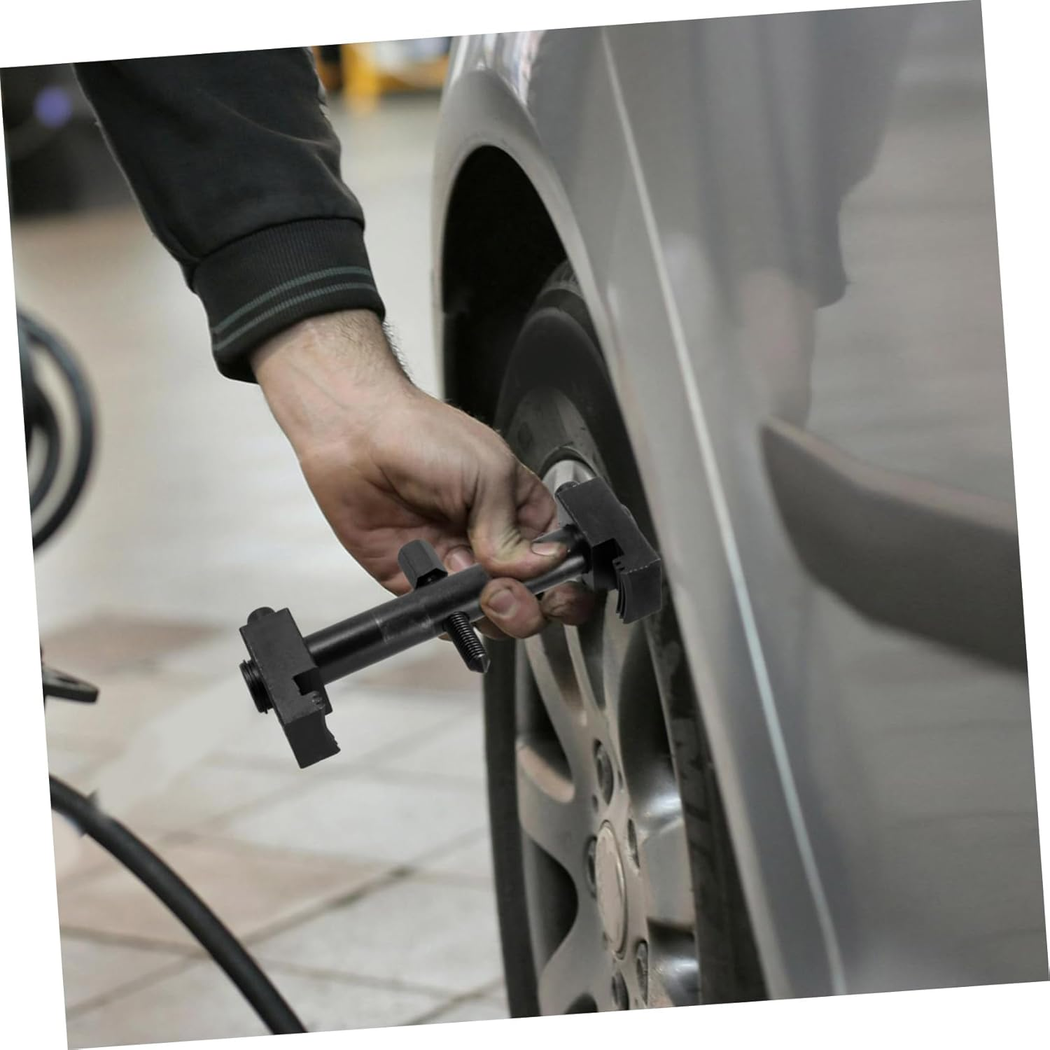 OSOLADY Crankshaft Pulley Removal Tool with Pulley Puller Anti-Slip Precision Engineering Gear for Automotive Timing Belt Maintenance and Engine Repair image number 5