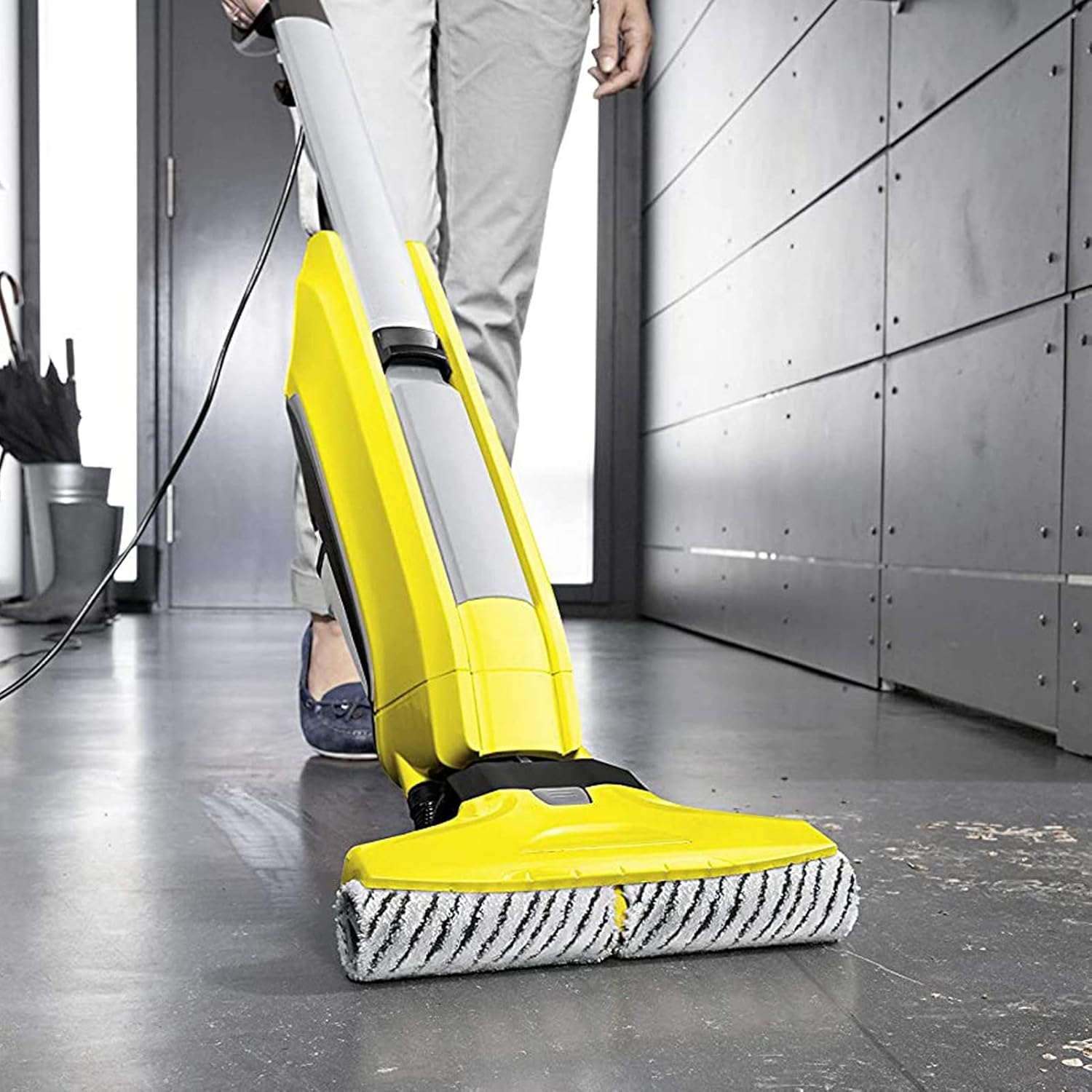 Replacement Brush Roller, Microfiber Smooth Rotating Floor Sweeping Roller Easy to Use for Karcher FC3 FC3D FC5 FC5D FC7 (Black)