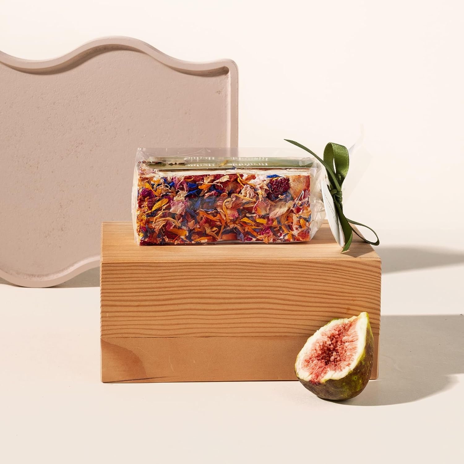 Gourmet Wine, Sweets and Candle Gift Hamper | Joyous Jordan Gift Box by Good Day People | Premium Gourmet Hamper with Wine Choice or Non-Alcoholic Sparkling, Bahen & Co Chocolate, Bramble and Hedge Nougat and Black Blaze Scented Candle &ndash; Great as for Birthday Gifts, for Anniversaries & Celebrations (White Wine) image number 5