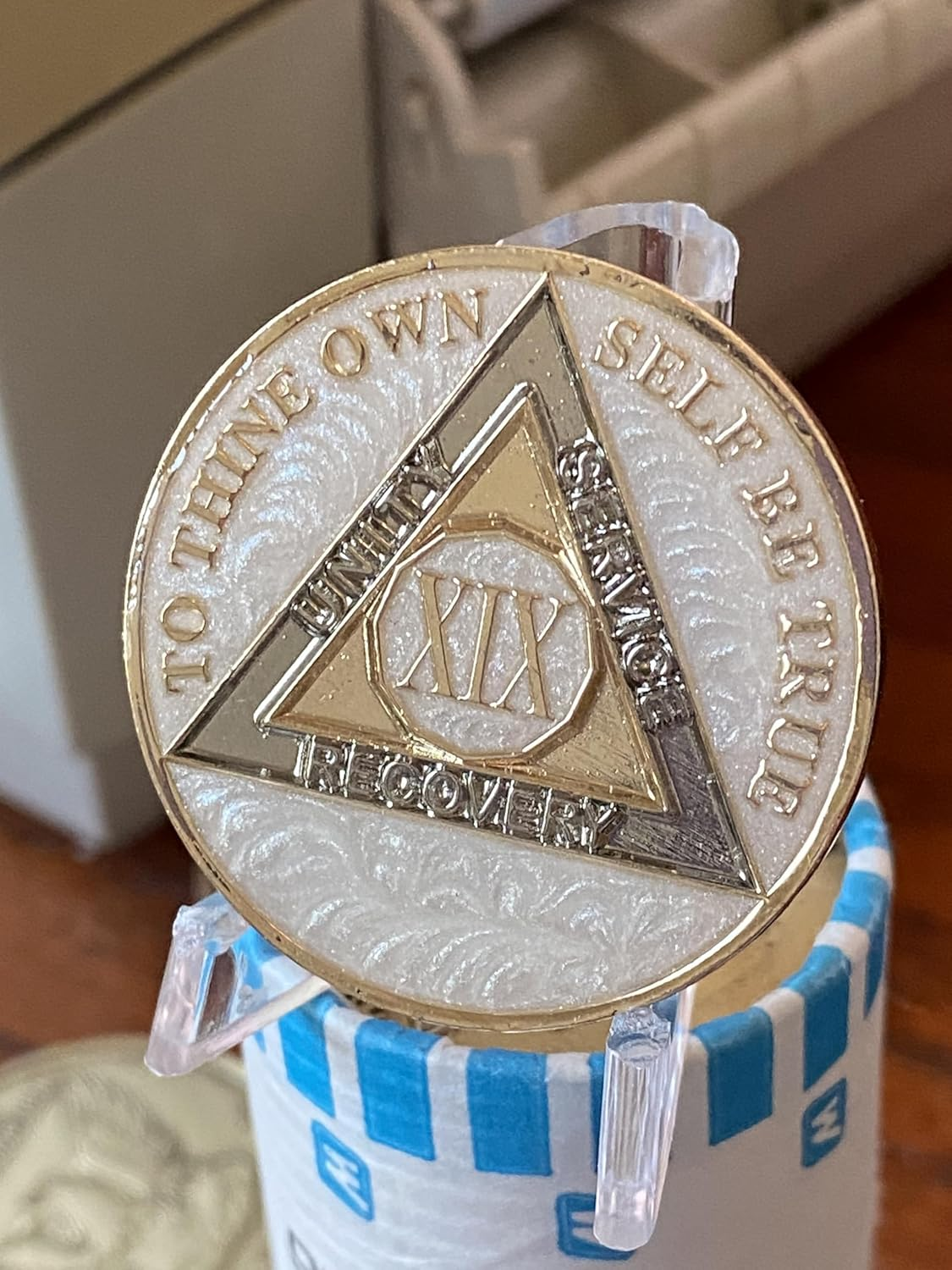 19 Year AA Medallion Opulent Pearl Tri-Plate Sobriety Chip image number 1