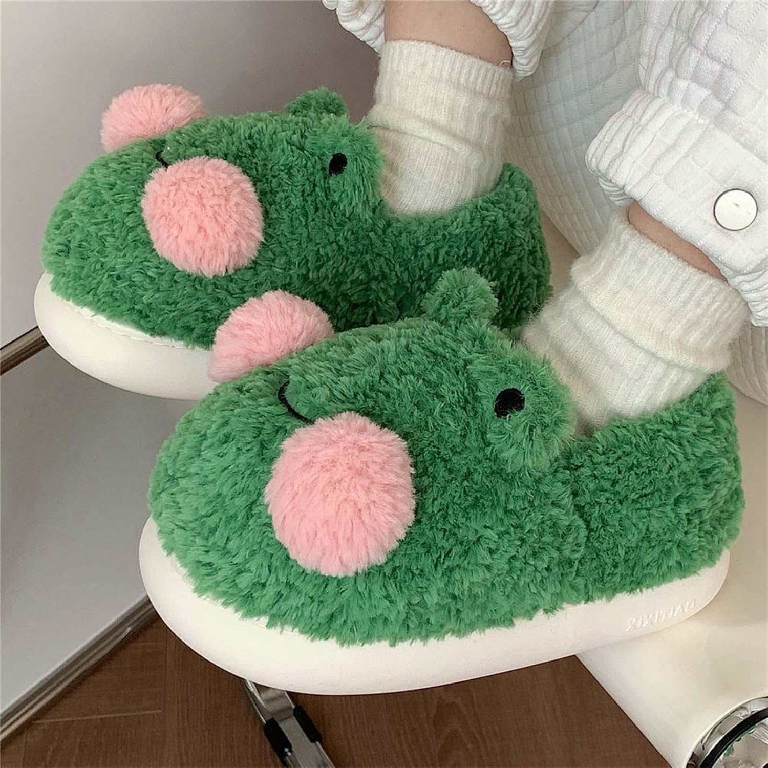 Dickly Women Frog Shape Plush Slippers, House Slipper Soft Comfortable Warm Shoes, Non Slip Animal Slippers for Winter Holidays Parties Indoor, 38-39 image number 6