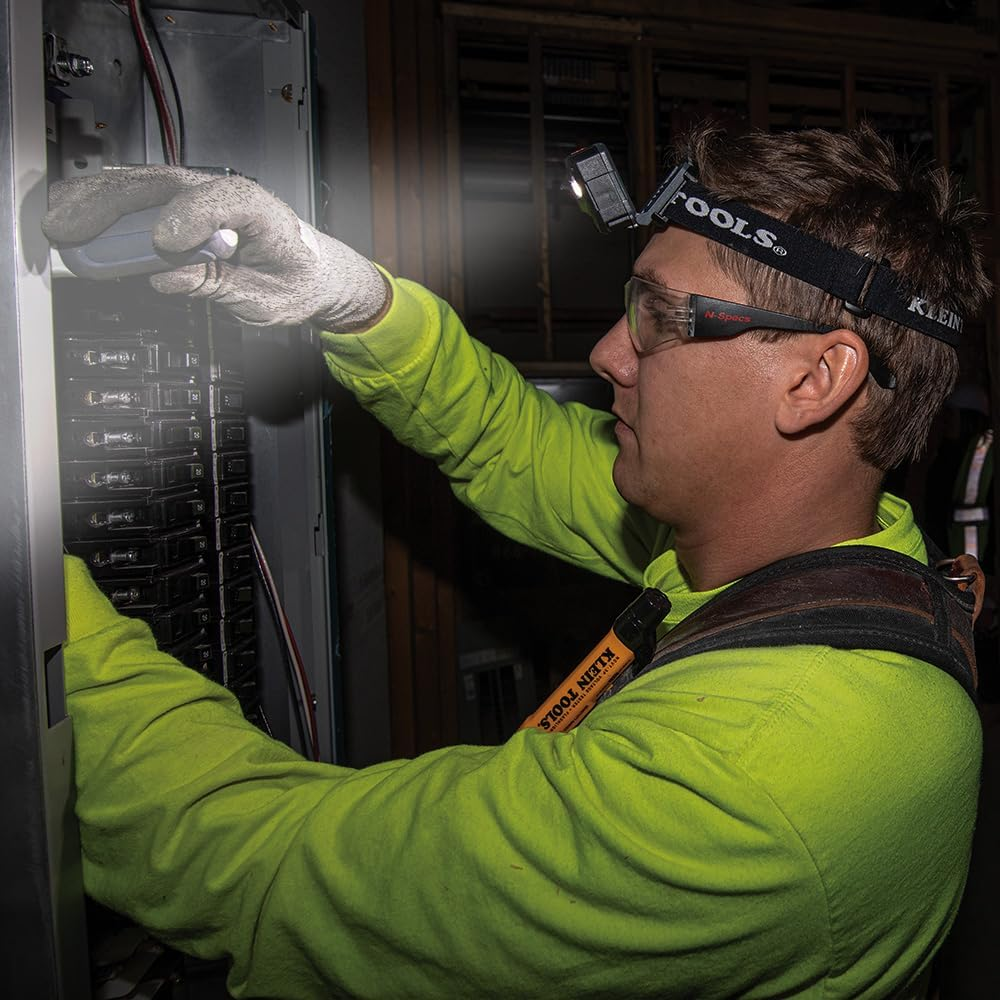 Klein Tools A-56048 400 Lumens Rechargeable Headlamp with Fabric Strap image number 4