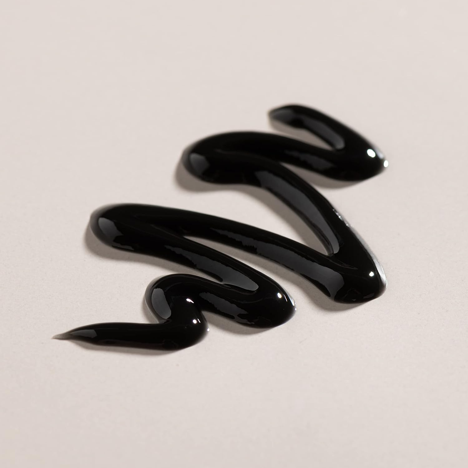 Ocean Road Black Exfoliating Hand Wash 400Ml - Invigorating Cleanser for Soft and Smooth Hands