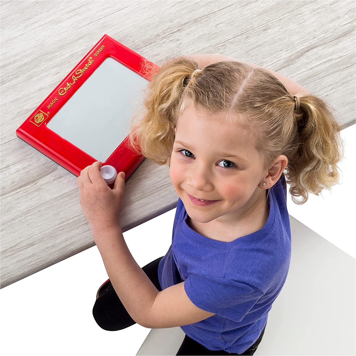 Etch a Sketch, Classic Red Drawing Retro Toy with Magic Screen, for Ages 3 and Up