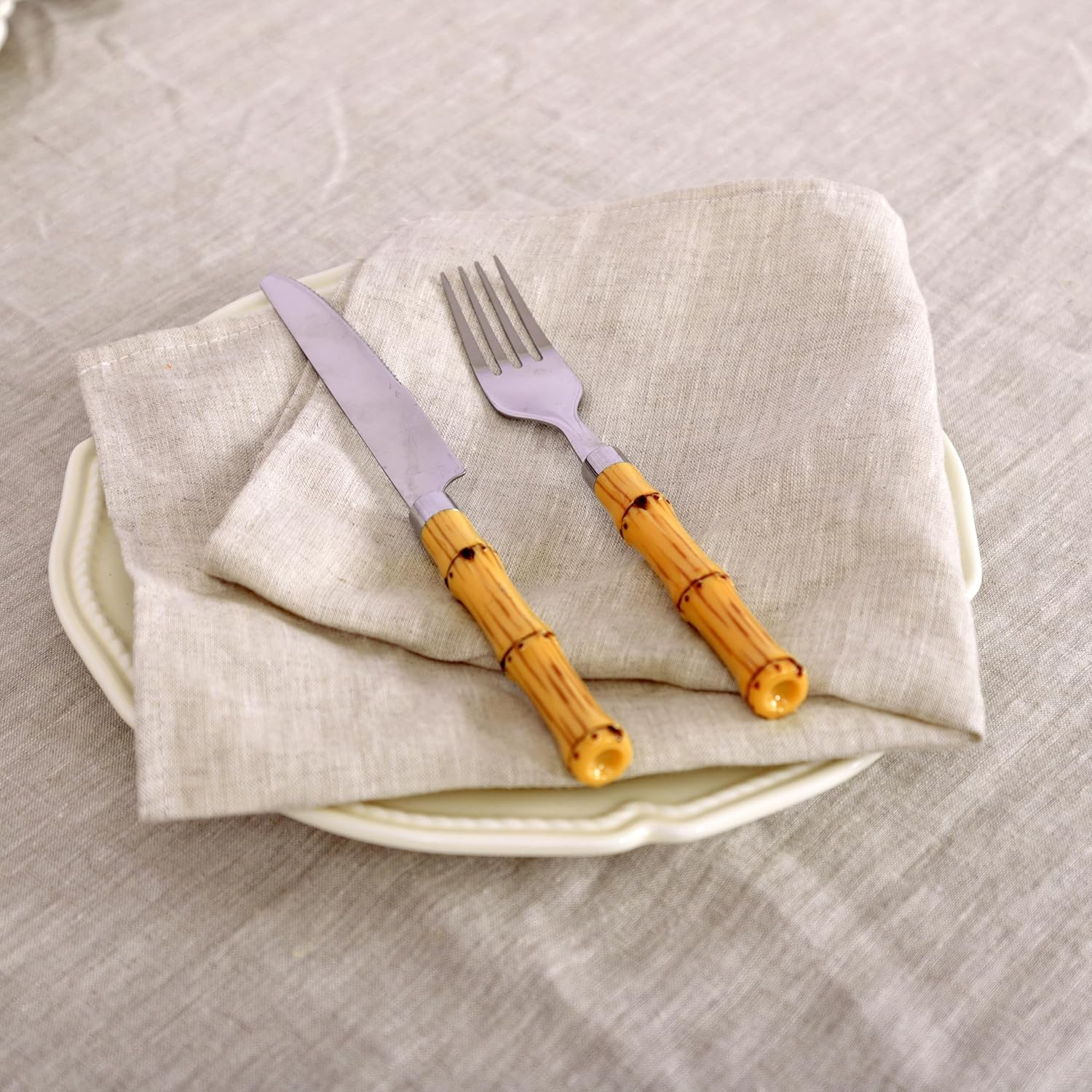 Plobeca Home Linen Napkins Set of 4, 100% Linen Cloth Napkins Washable Solid Color Napkins 20X20 Inch for Family Dinner, Thanksgiving image number 3