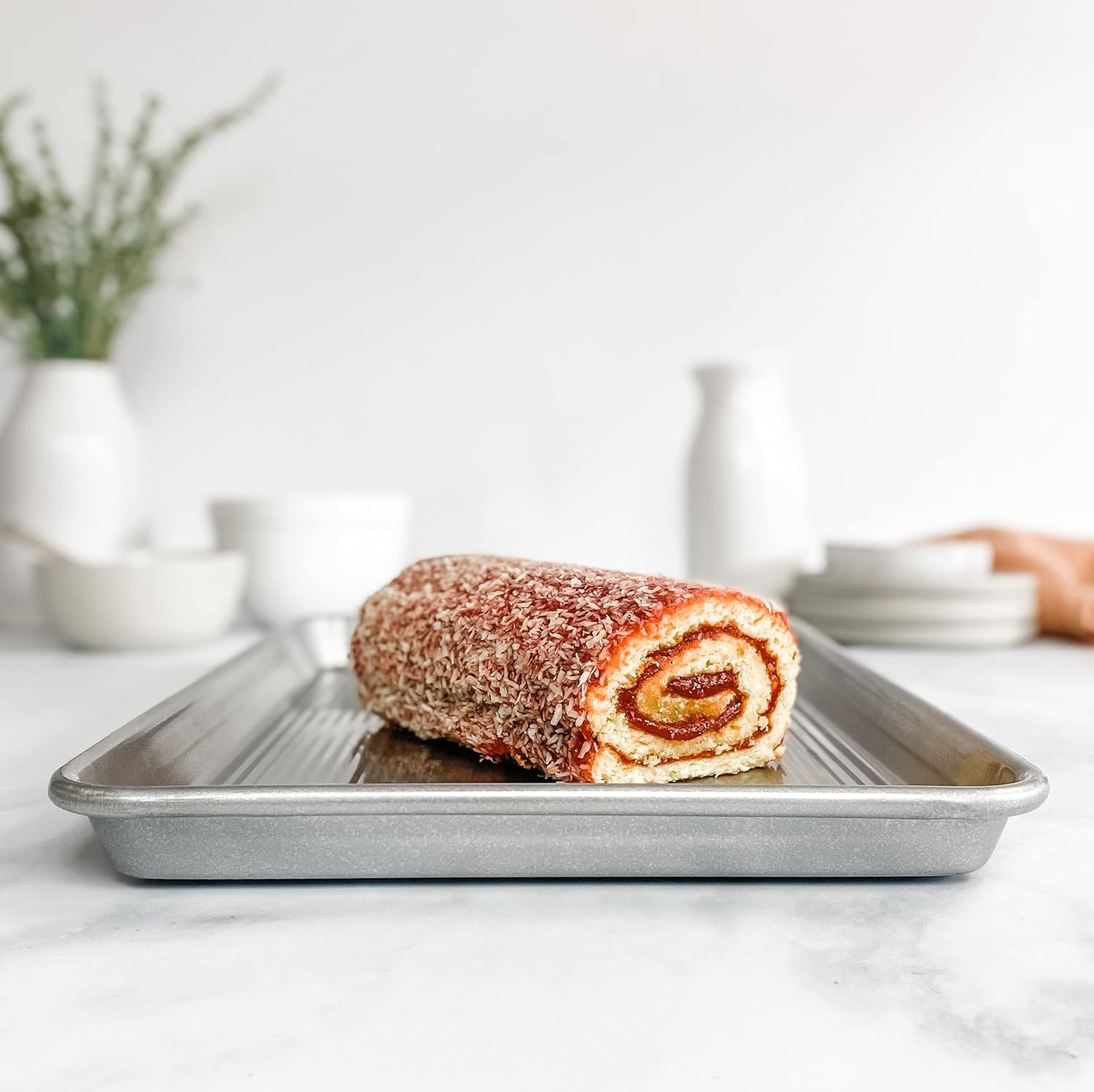 USA Pan 3-Piece Warp Resistant Non-Stick Aluminized Steel Bakeware Set image number 2