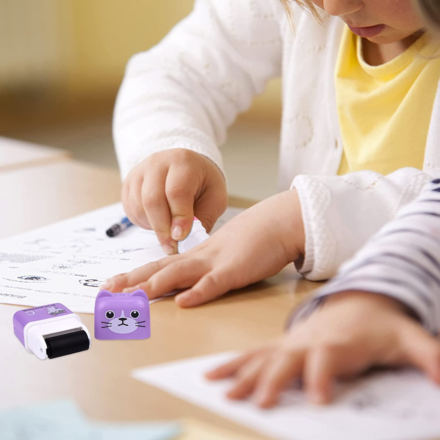 SAYEEC Cute Pencil Erasers, Cartoon Animal Themed Erasers with Cover and Roller, Removal Pencil Eraser Shaving Roller Case Eraser for Kids School Office Stationery Supply Party Gift (6 Pack)