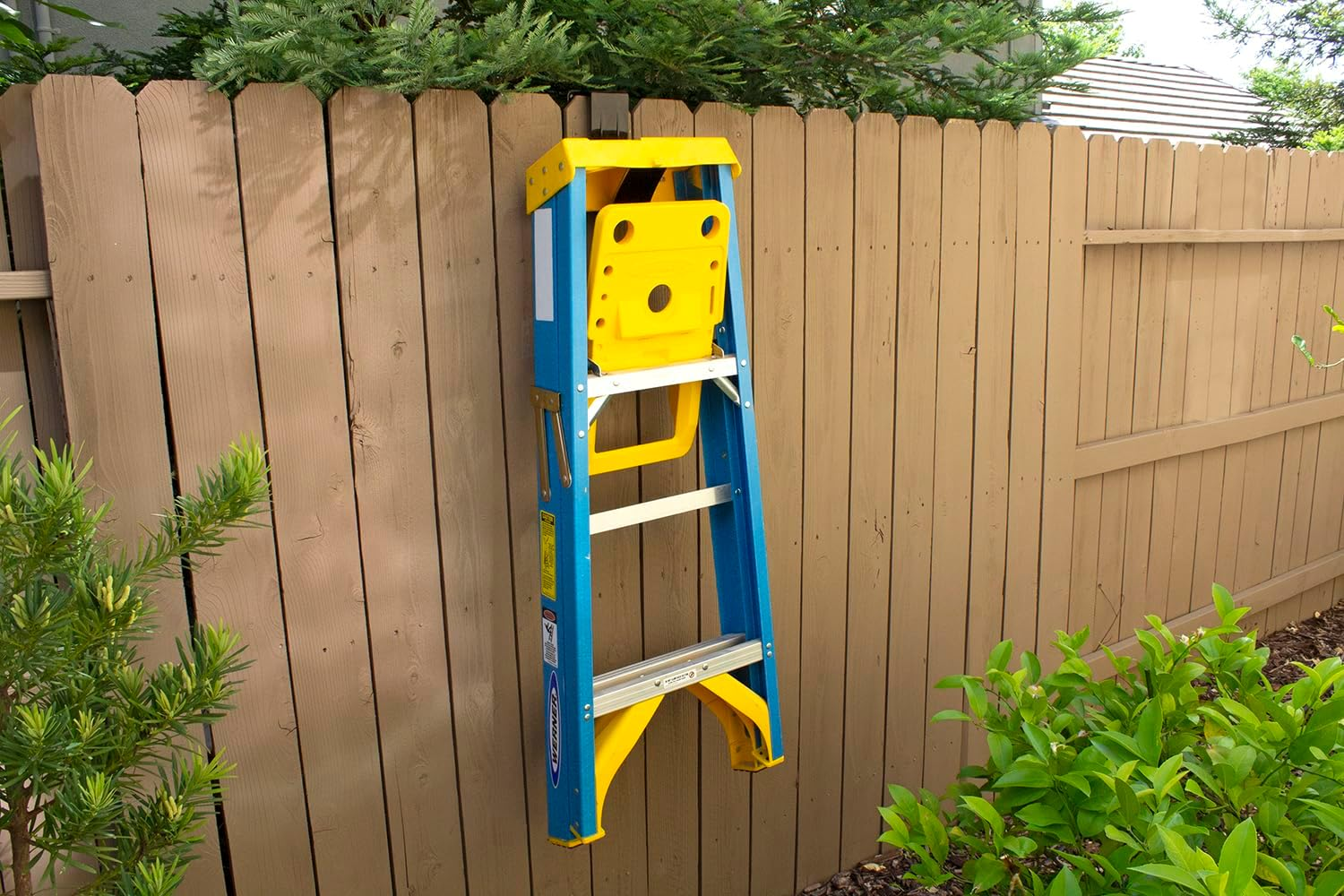 Poolmaster 35610 Jumbo Hose Hanger, Multicolor 7.7&rdquo; High X 5&rdquo; Wide X 5.5&rdquo; Deep