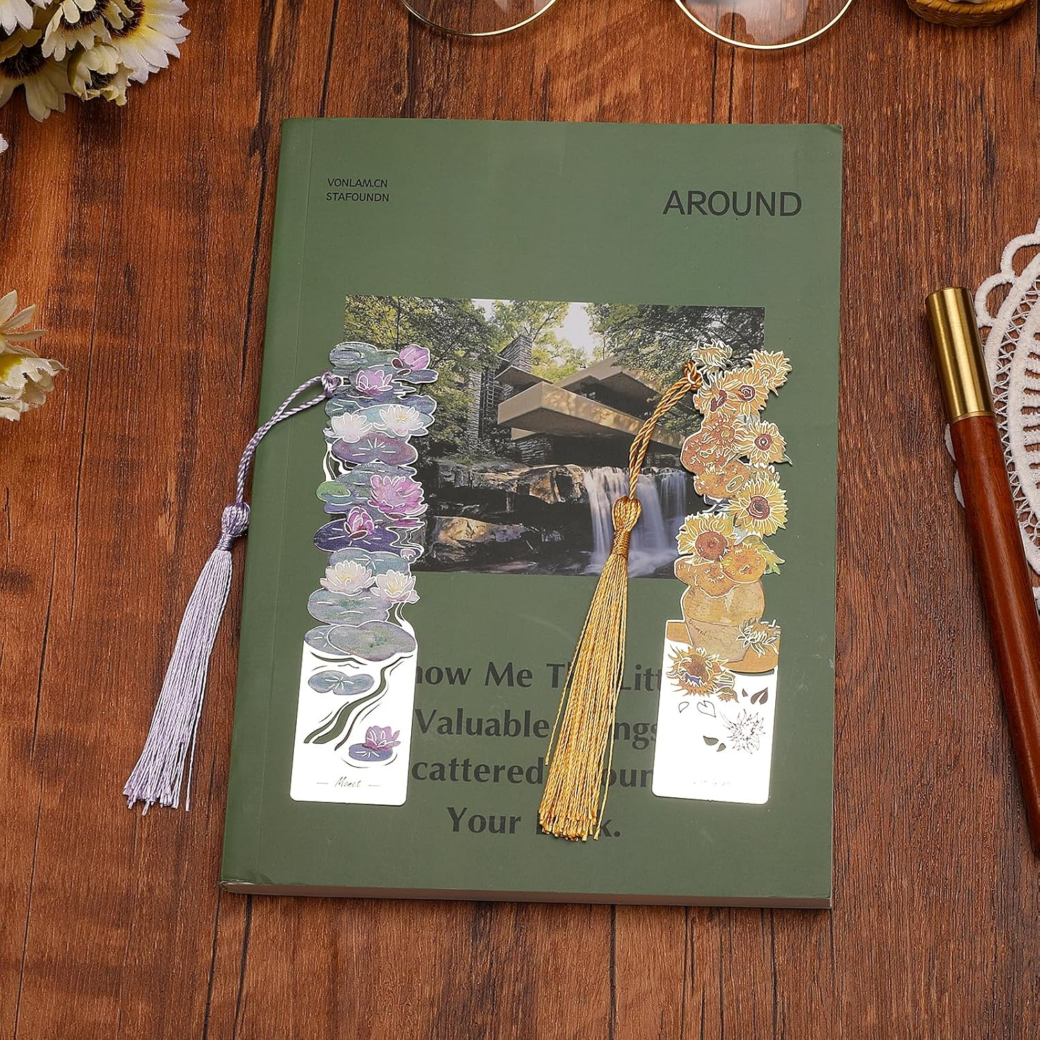 2 PCS Metal Bookmarks with Tassel for Reading Women, Pretty and Beautiful Water Lilies and Sunflowers Design (BKM-046-001) image number 1