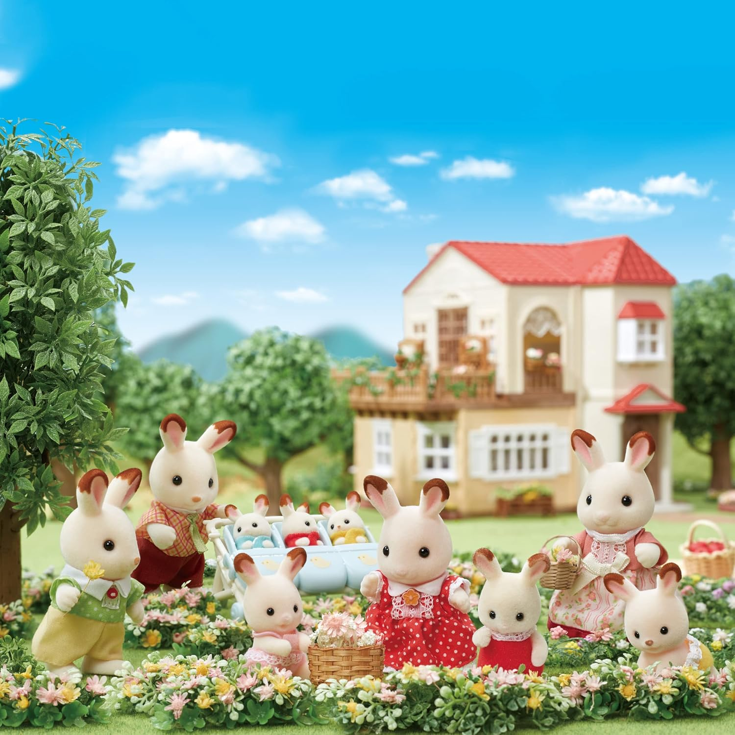 Sylvanian Families 5655 Chocolate Rabbit Family - Dollhouse Playset image number 4
