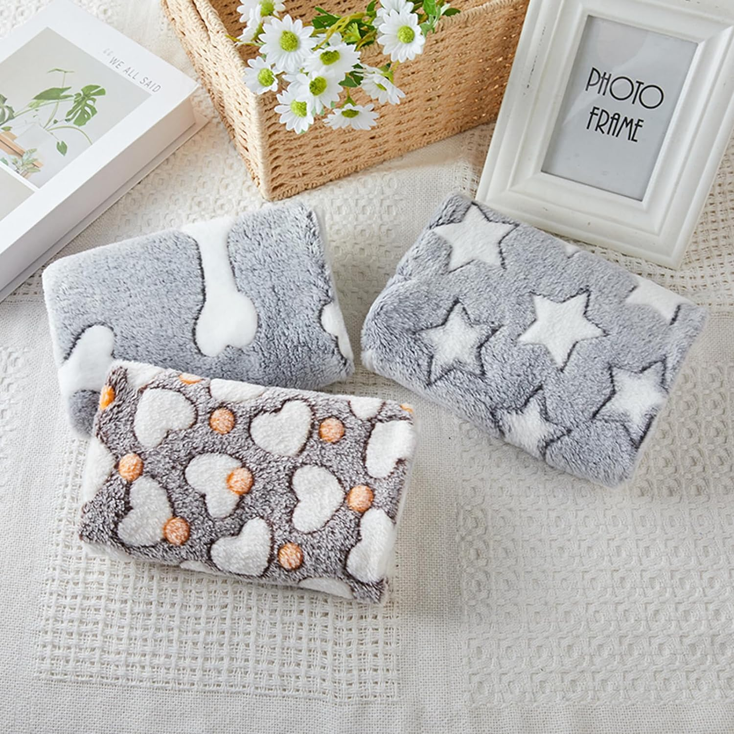 3 Pack of Pet Super Soft Blanket Outdoor Fluffy Dog Blanket Suitable for Kittens, Puppies, Guinea Pigs, Hamsters, Rabbits, and Small Animals Flight Blankets 23 "X 16" image number 3