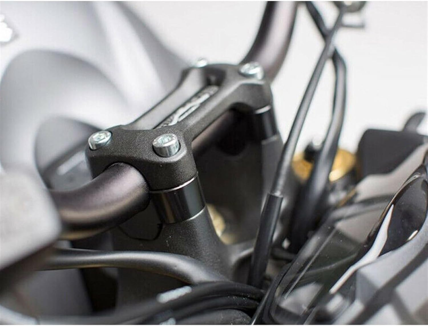 Handlebar Parts Decoration Motorcycle Accessories Handlebar Risers Mounting Mount Riser CNC Billet Aluminum for Tenere 700 image number 2