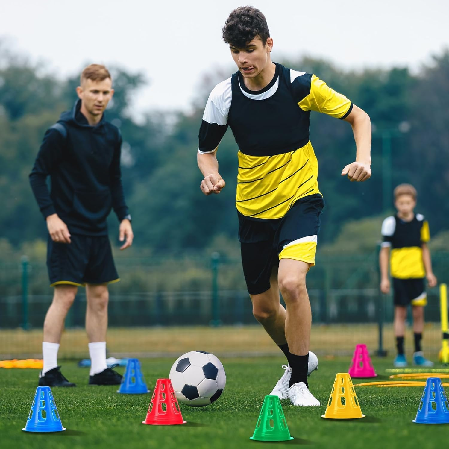 Training Field Marker Plastic Cones, 20Pcs Plastic Sports Cone Training Soccer Cone, Mini Sports Training Cones, Plastic Windproof Skating Slalom Cones for Skate Practice Sport Training image number 3