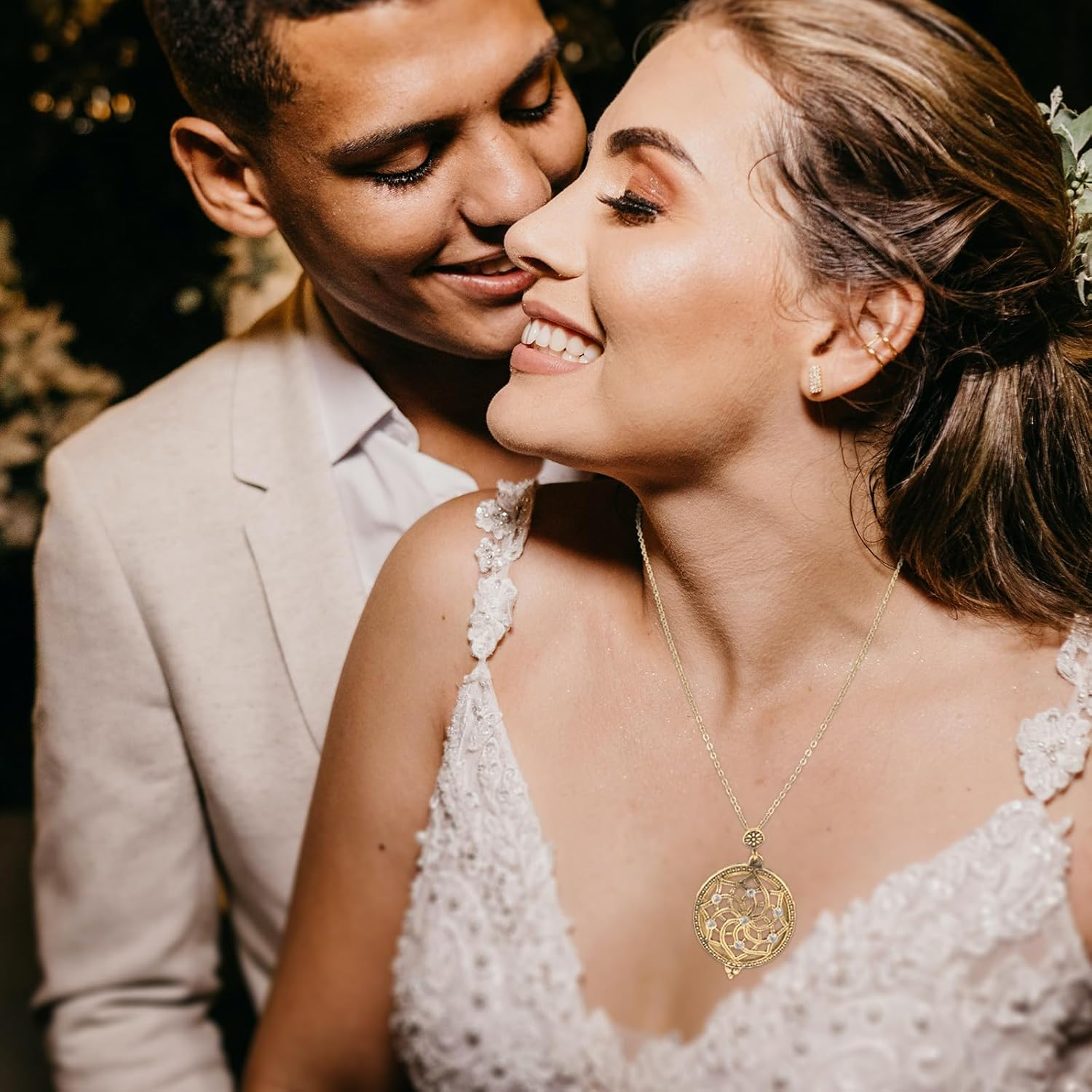 Healvian Retro Magnifying Glass Necklace Pendant Vintage Flower Design Reading Magnifier Lens for Books Crafts Inspection