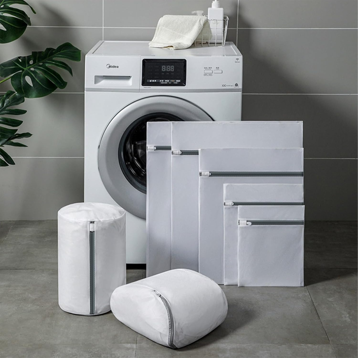 8 Pack Delicates Laundry Bags Mesh Washing Bags for Bras, Socks & Clothing Gentle Wash Organiser for Machine & Travel XL Breathable Mesh (White) image number 3