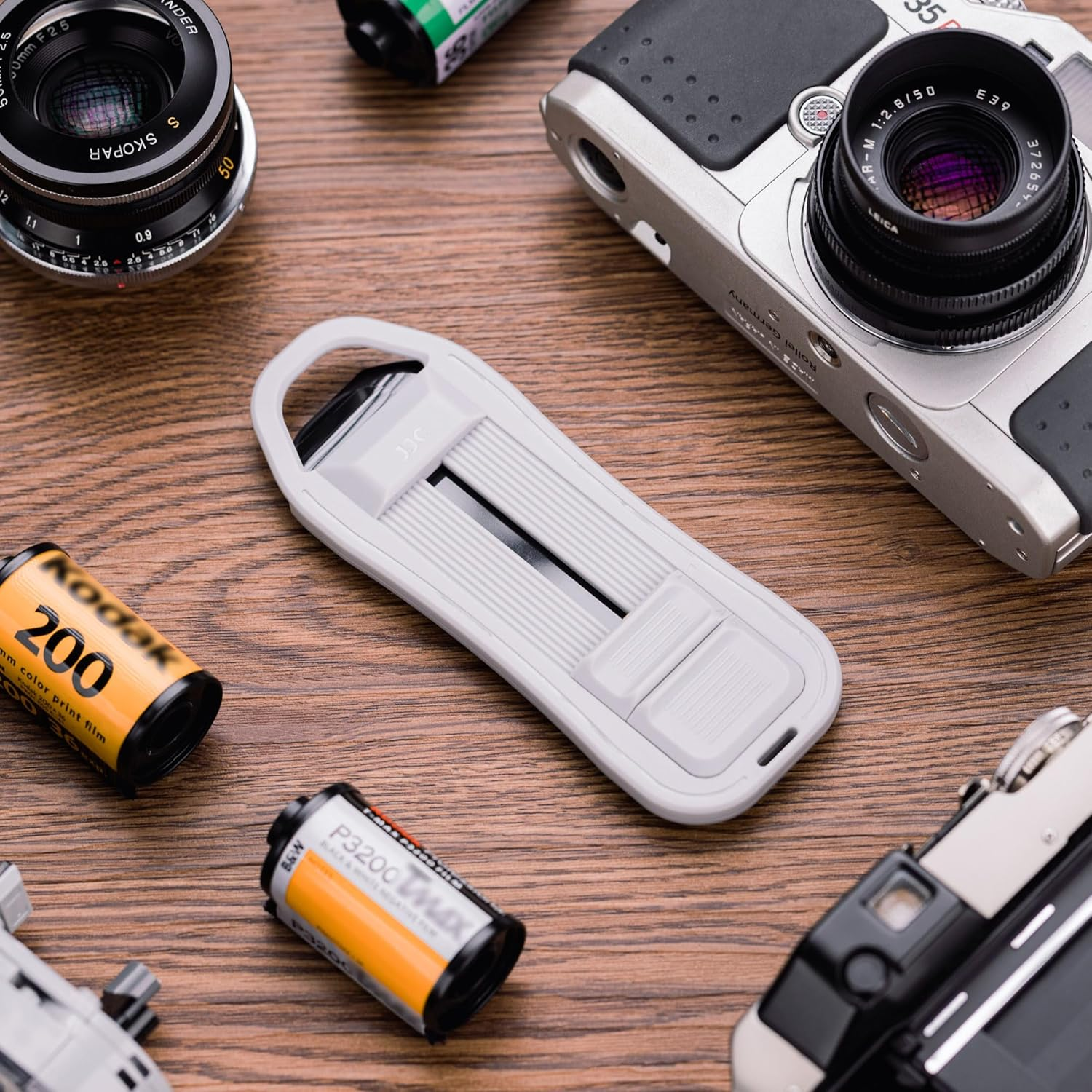 JJC 35Mm Film Retriever, 135 Leader Film Retriever Picker, 35Mm Film Extractor Puller Tools for 35Mm Cassettes Safe Films with Lanyard (No Film Included) image number 3