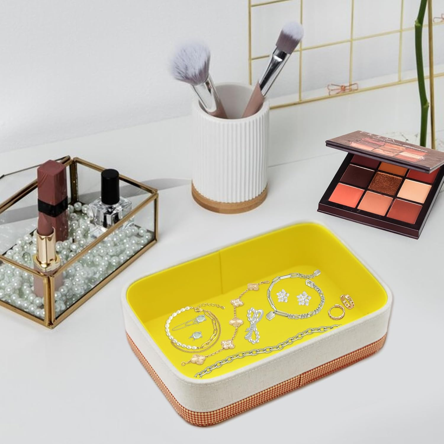 TUNJILOOL Leather Tray - Desktop Organizer Decorative Catchall Tray for Jewelry Watch Cosmetics Keys Phone Wallet Coin and Sundries Home & Office Accessories image number 4