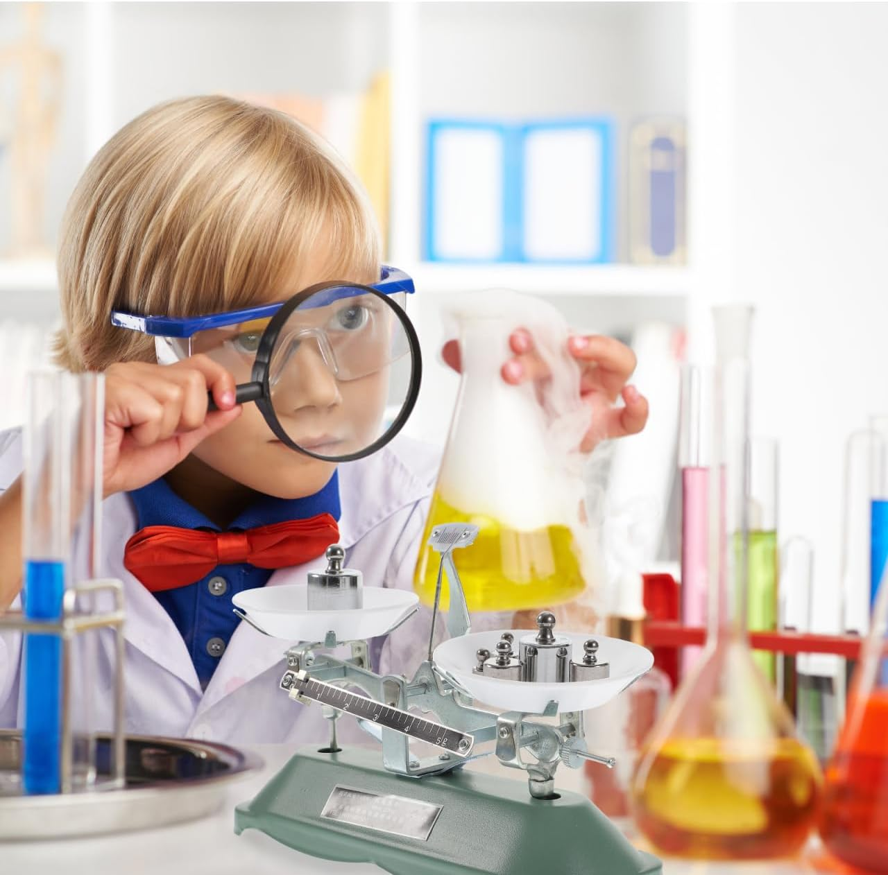 Triple Beam Balance Scale with Weights and Tweezers, 200G/0.2G Precision, Aluminum Alloy, for Kids Science Experiments, Classroom Teaching Tool, Multi-Color