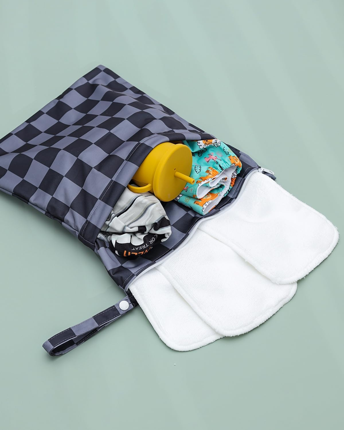 ALVABABY 2Pcs Cloth Diaper Wet Dry Bags Waterproof Reusable with Two Zippered Pockets Travel Beach Pool Daycare Soiled Baby Items Yoga Gym Bag for Swimsuits or Wet Clothes 2LM10 - Classic Grey image number 6