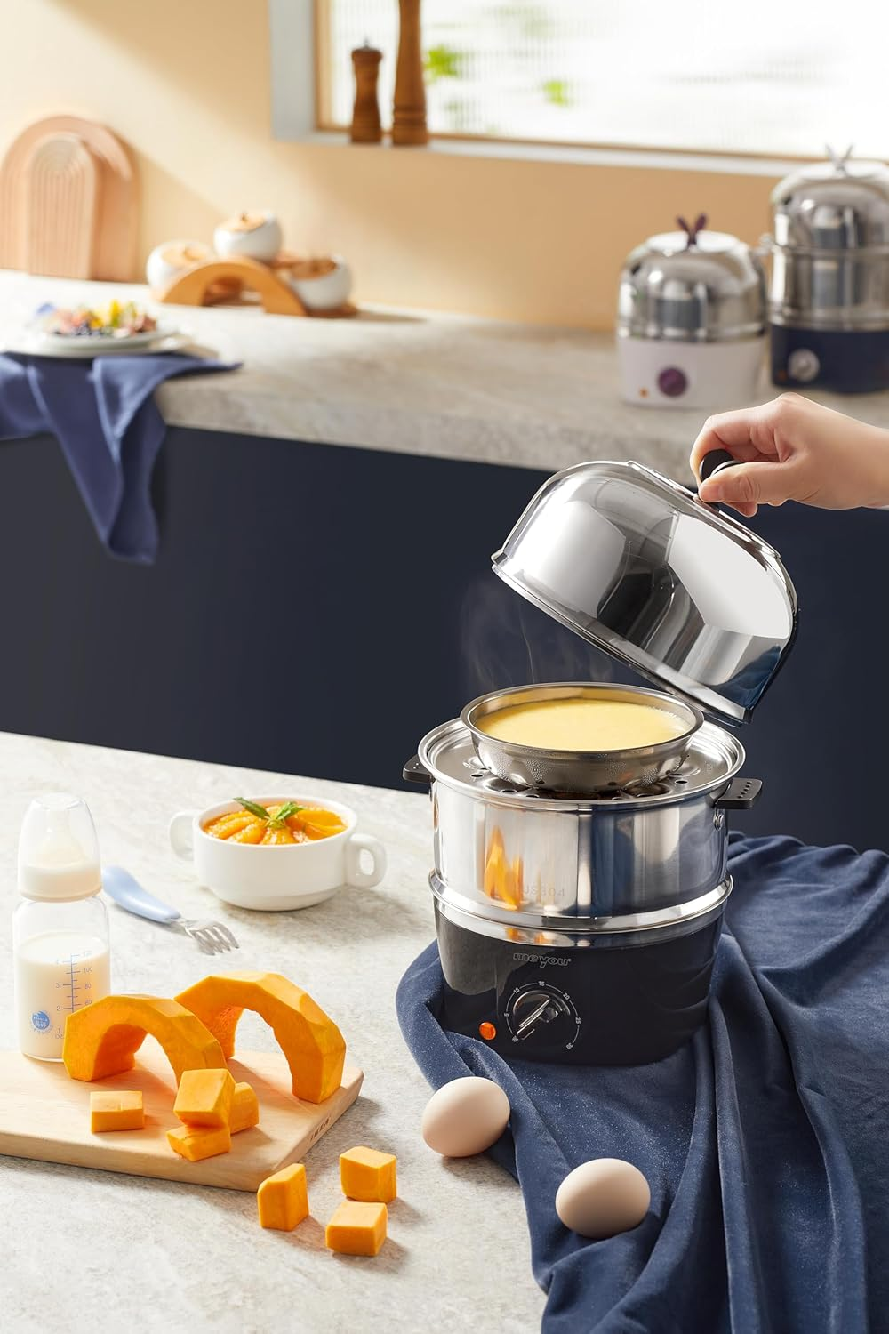 18-Egg Capacity Rapid Egg Cooker: Perfect for Hard-Boiled, Poached, & Scrambled Eggs, with Auto Shut-Off & 30-Minute Timer Settings, 304 Stainless Steel Interior & Exterior image number 1