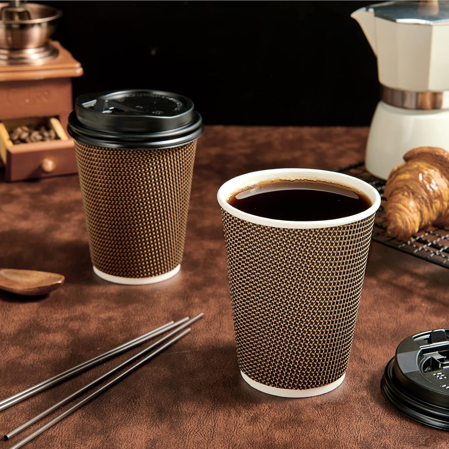MOTYYA 12 Oz Paper Coffee Cups with Lid and Straws, Disposable Leakfree Anti-Slip Anti-Spill Insulated Triple Wall Togo Takeaway Paper Cups for Hot Cold Drink Chocolate Juice Tea [Black Lid, 50 Packs] image number 4