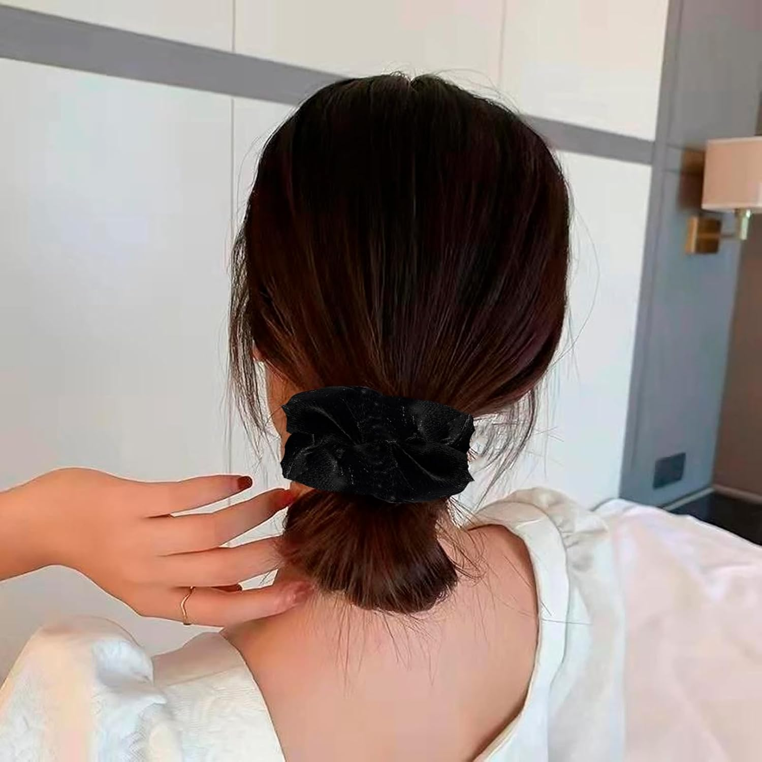 Pack of 4 Hair Bands with Zip, Travel Gadgets Hiding Money, Gadget Secret Compartment Holiday, Women Money Hiding, Safe Travel, Storage, Beach Hiding Valuables at Home image number 5