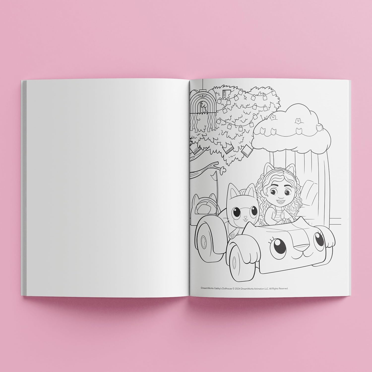 Gabby'S Dollhouse Activity Lap Desk - 64-Page Colouring and Activity Pad with 6 Markers, 100+ Stickers, and Sturdy Lap Desk image number 3