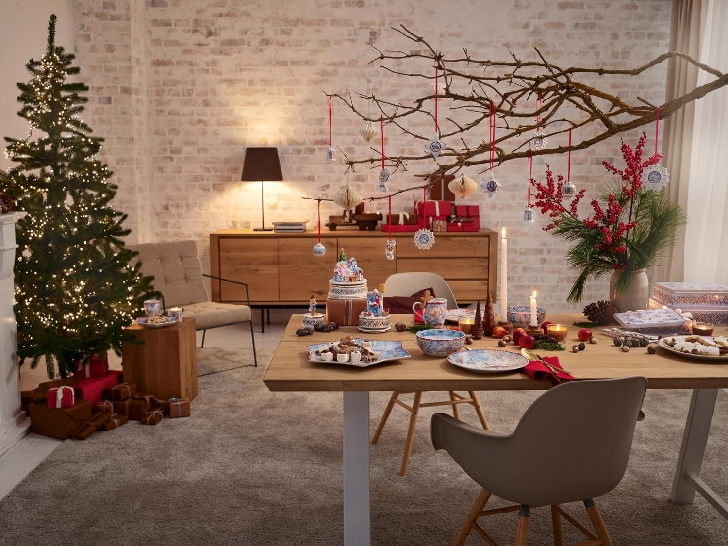 Hutschenreuther Collectable Series 2022 Porcelain Cones Christmas Eve image number 3