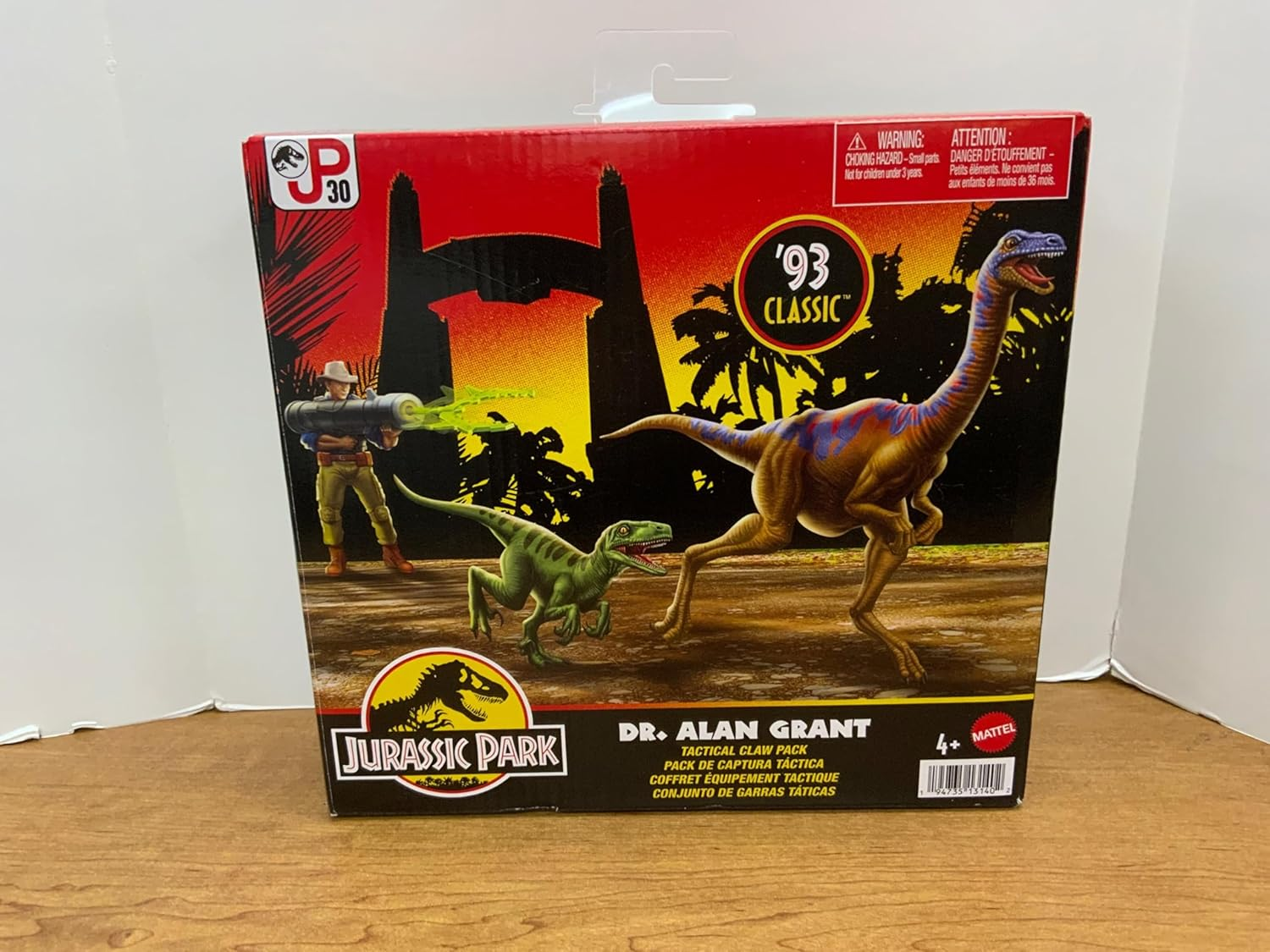 Jurassic World Park 93' Classic with Bonus Sticker (Dr. Alan Grant - Tactical Claw Pack)
