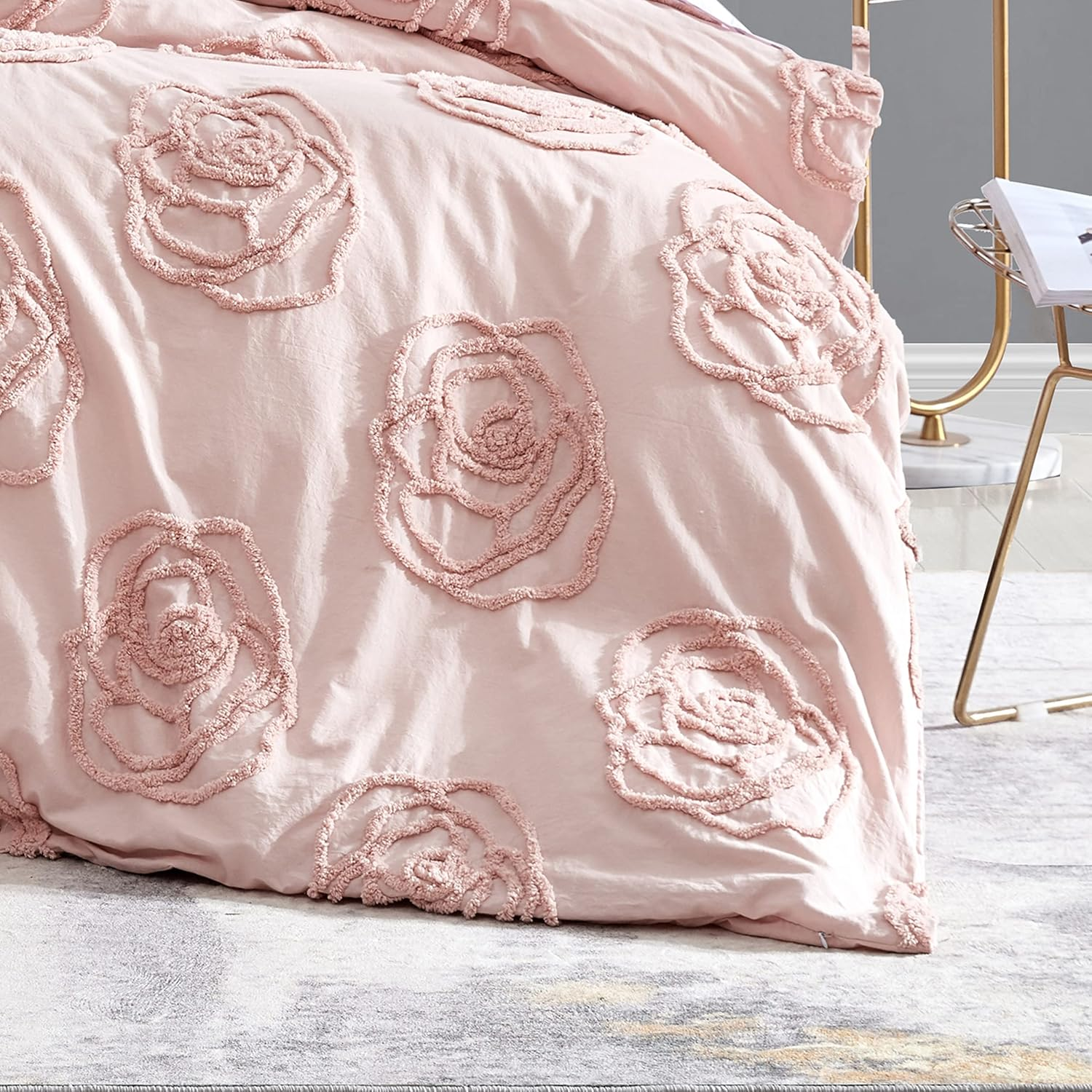 Betsey Johnson - Twin Duvet Cover Set, Reversible Cotton Bedding with Matching Sham & Bonus Throw Pillow, Ideal for All Seasons (Rambling Roses Pink, Twin) image number 4