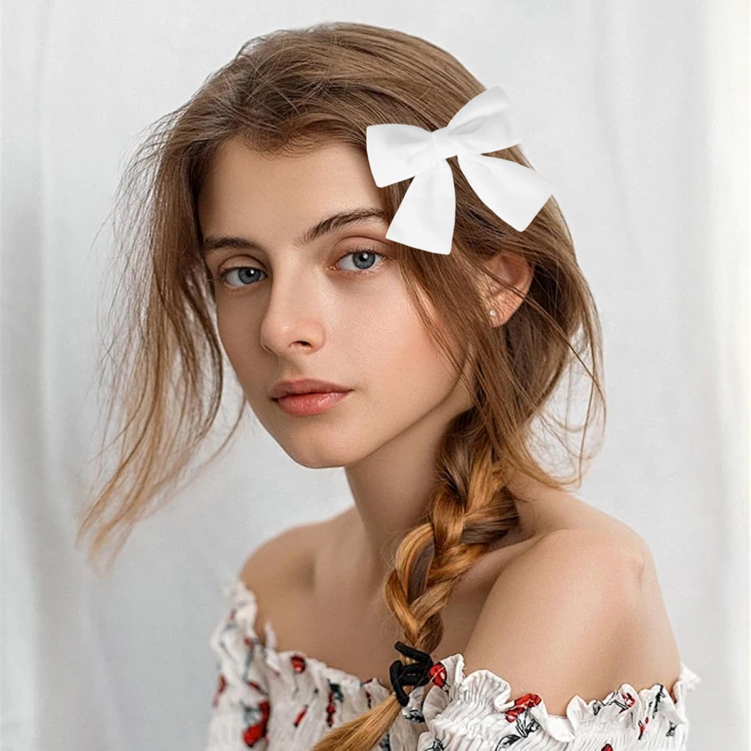 SANTUO Elegant Hair Bow Hair Clip - 2 Pieces Hair Clip Bow for Women & Girls, Vintage Velvet Hair Bows Accessory in (White) image number 2