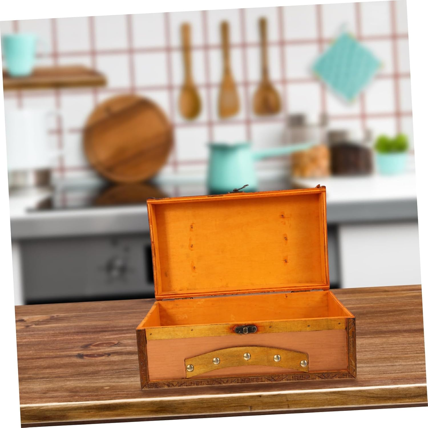 Retro Decorative Boxes Vintage Treasure Chest Small Storage Box Lid for Home School and Cafe image number 3