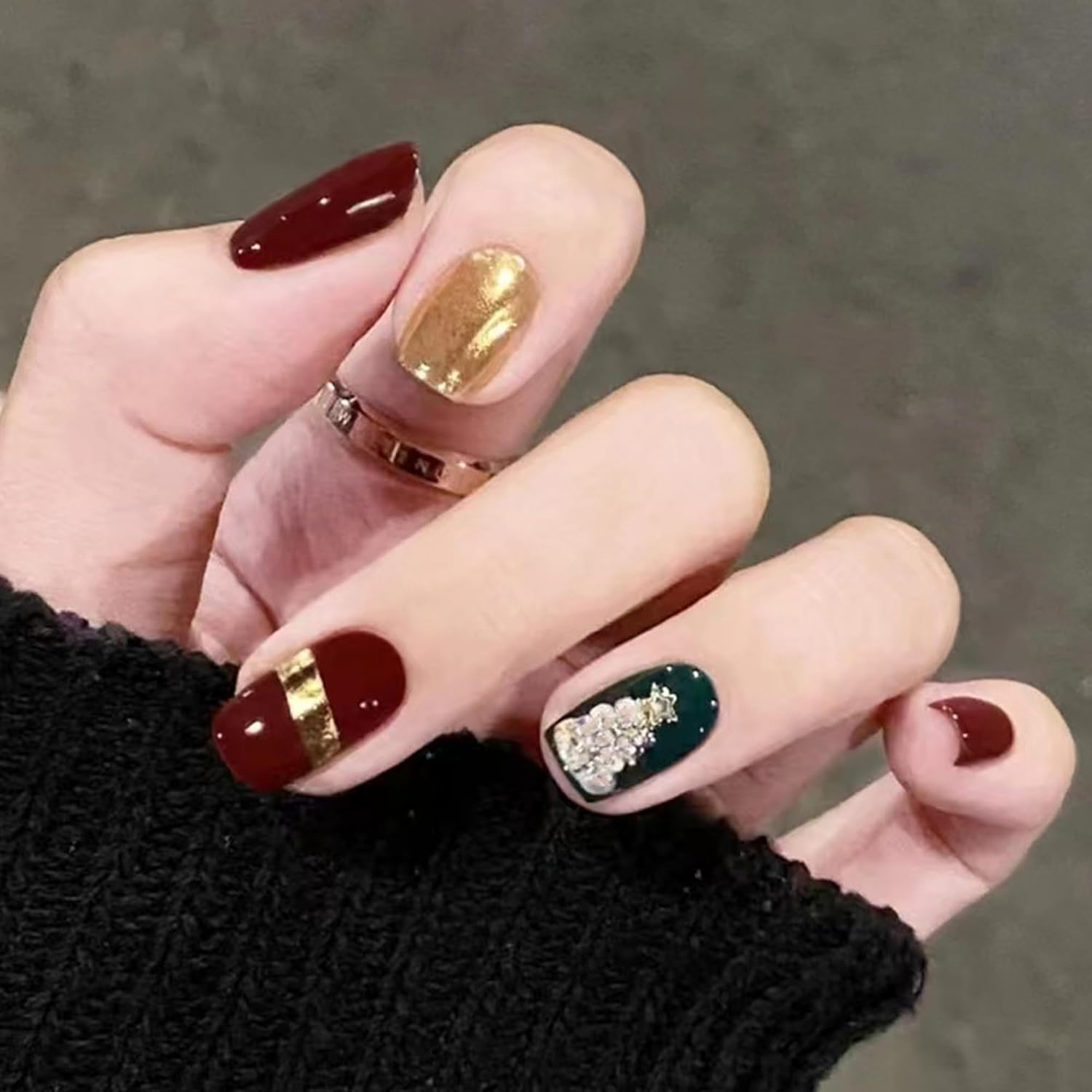 24Pcs Christmas Press on Nails Red French Oval Fake Nails Half Matte Manicure Nail Art Decoration DIY Holiday Party for Women Girls image number 2