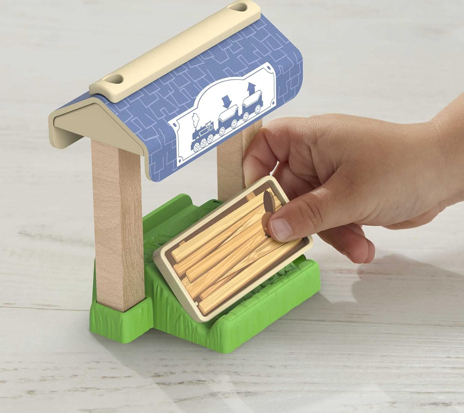 Fisher-Price Thomas & Friends Wooden Railway, Figure 8 Track Set, Toy Train Set Made from Sustainably Sourced Wood for Kids image number 2