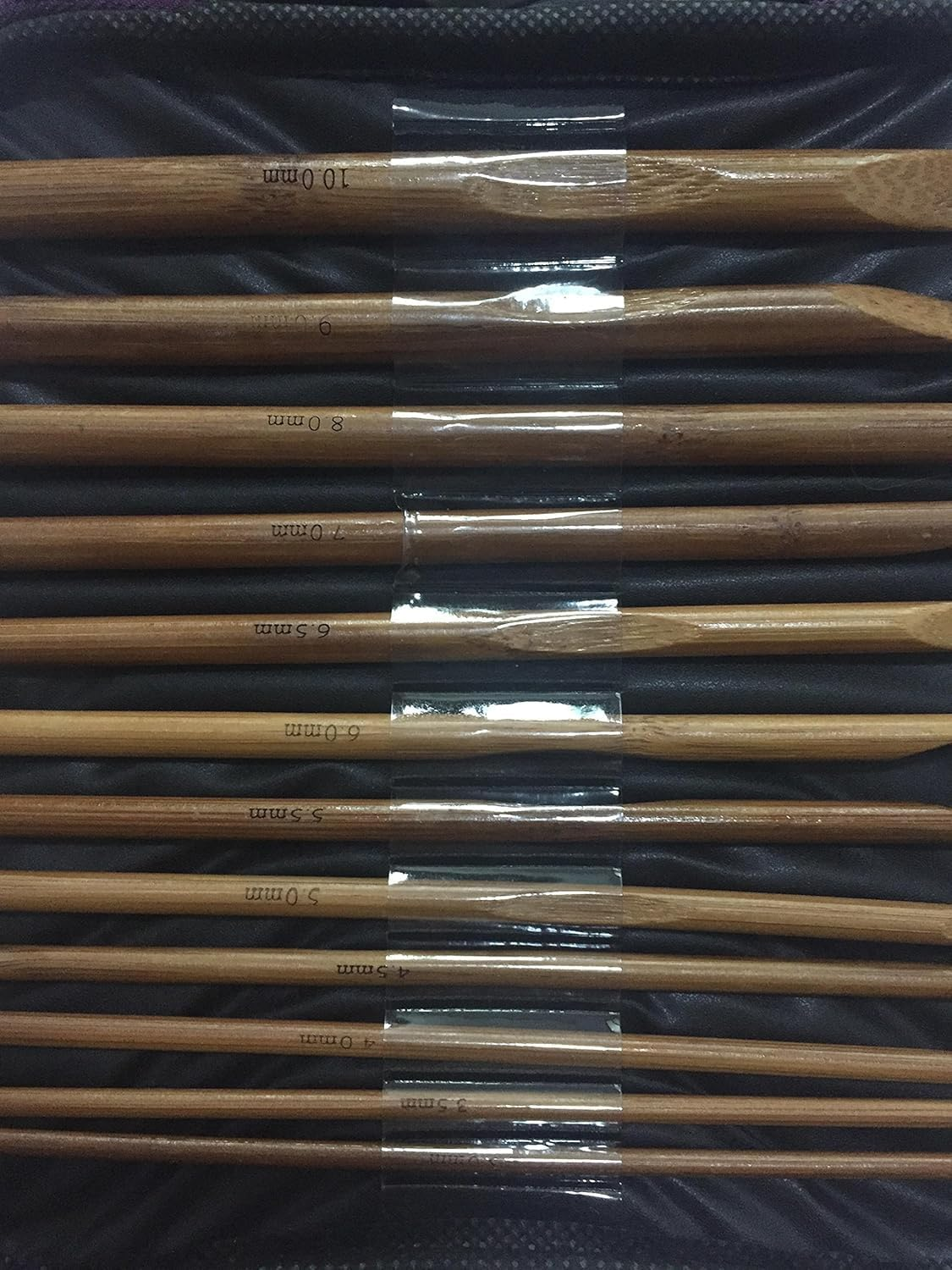 ZXUY Crochet Hooks Ergonomic Soft Touch Handles Aluminum Crochet Hook Set for Crocheting Lace/Doilies/Socks/Shawl/Gloves/Scarf/Sweaters/Bags (Wooden 20Pcs) image number 3