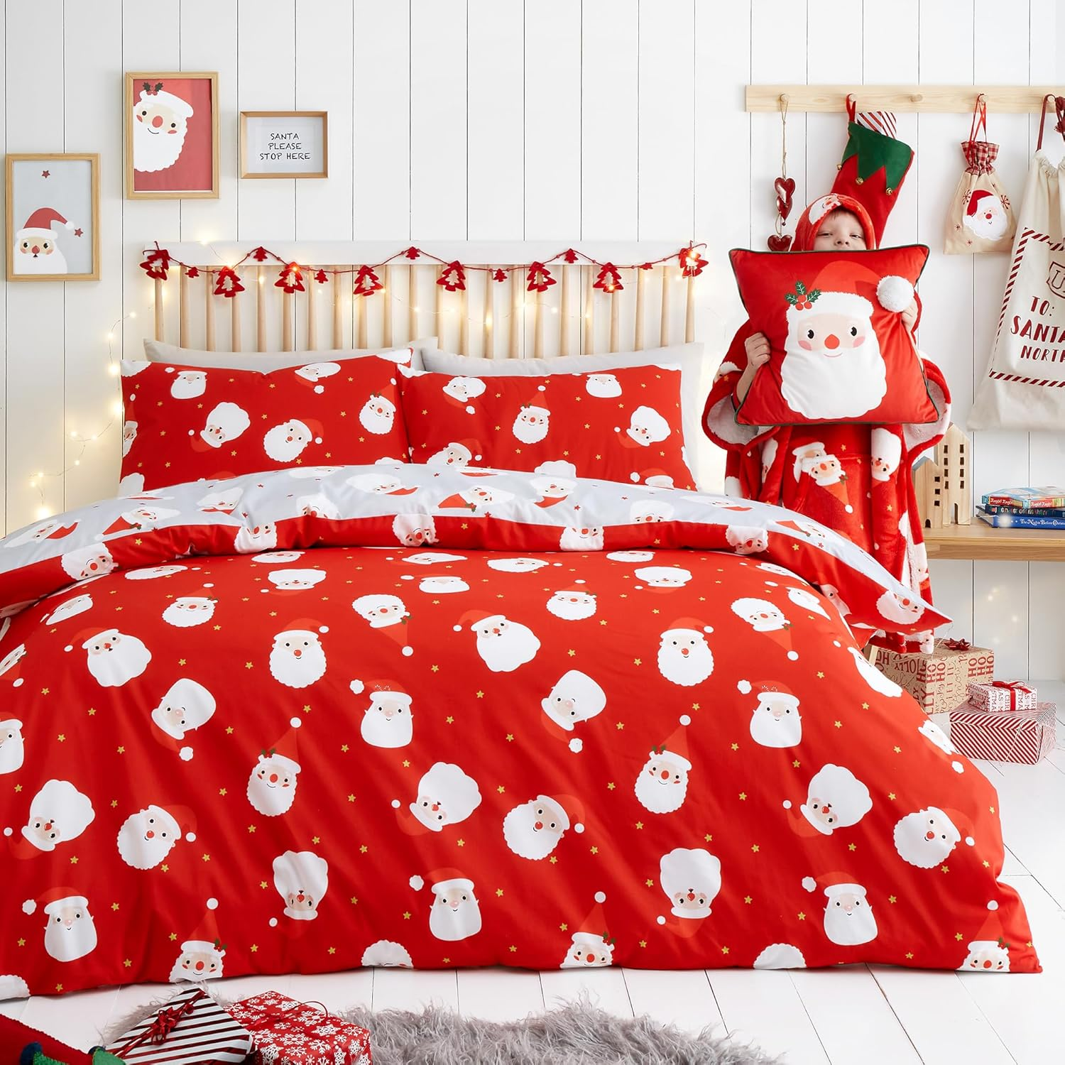 Fusion - Happy Santa Claus Duvet Cover - King Bedding Size (230 X 220Cm) - Reversible (2 Colours) 2X Pillowcases Included - Easy Care Red Christmas Bedding with Father Christmas - Christmas Decor image number 5