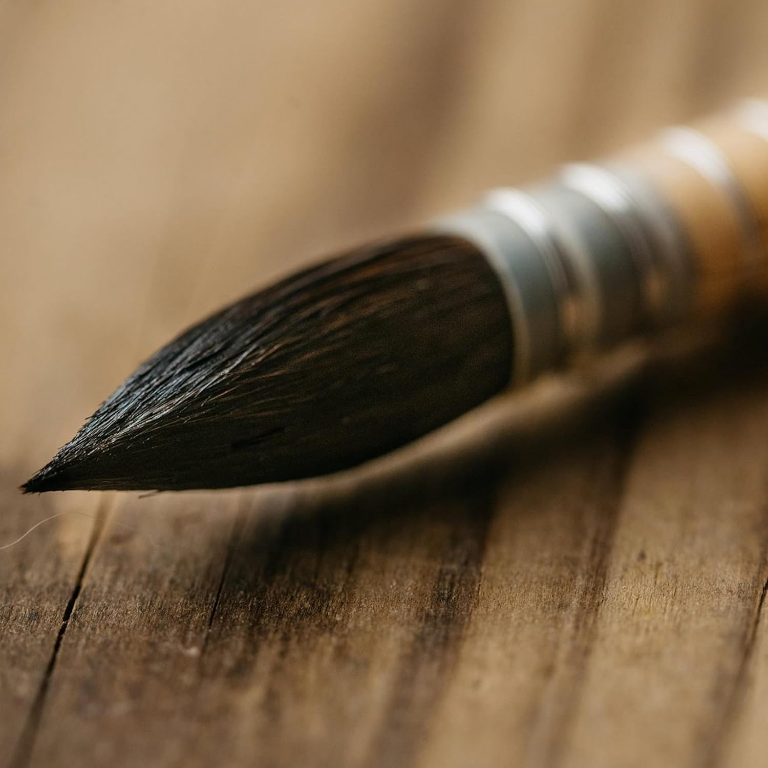 Raphael 803 Squirrel round Feather Brush No. 4 image number 3