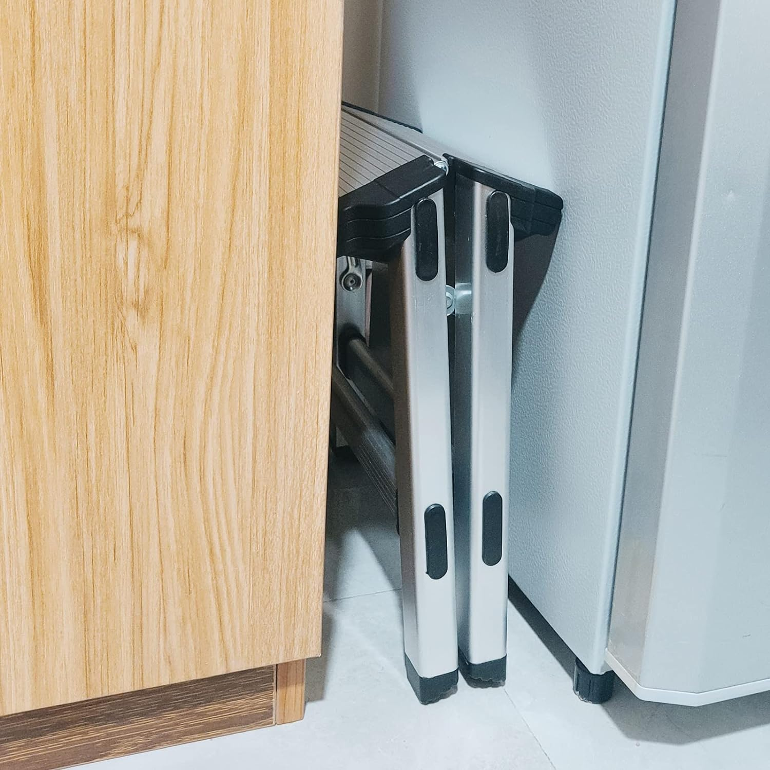 Folding Step Stool Small Foldable Step Stool One Step Ladder with 330 Lb Large Loading Capacity for Kitchen, Bathroom, Closet, Garage, Garden image number 3